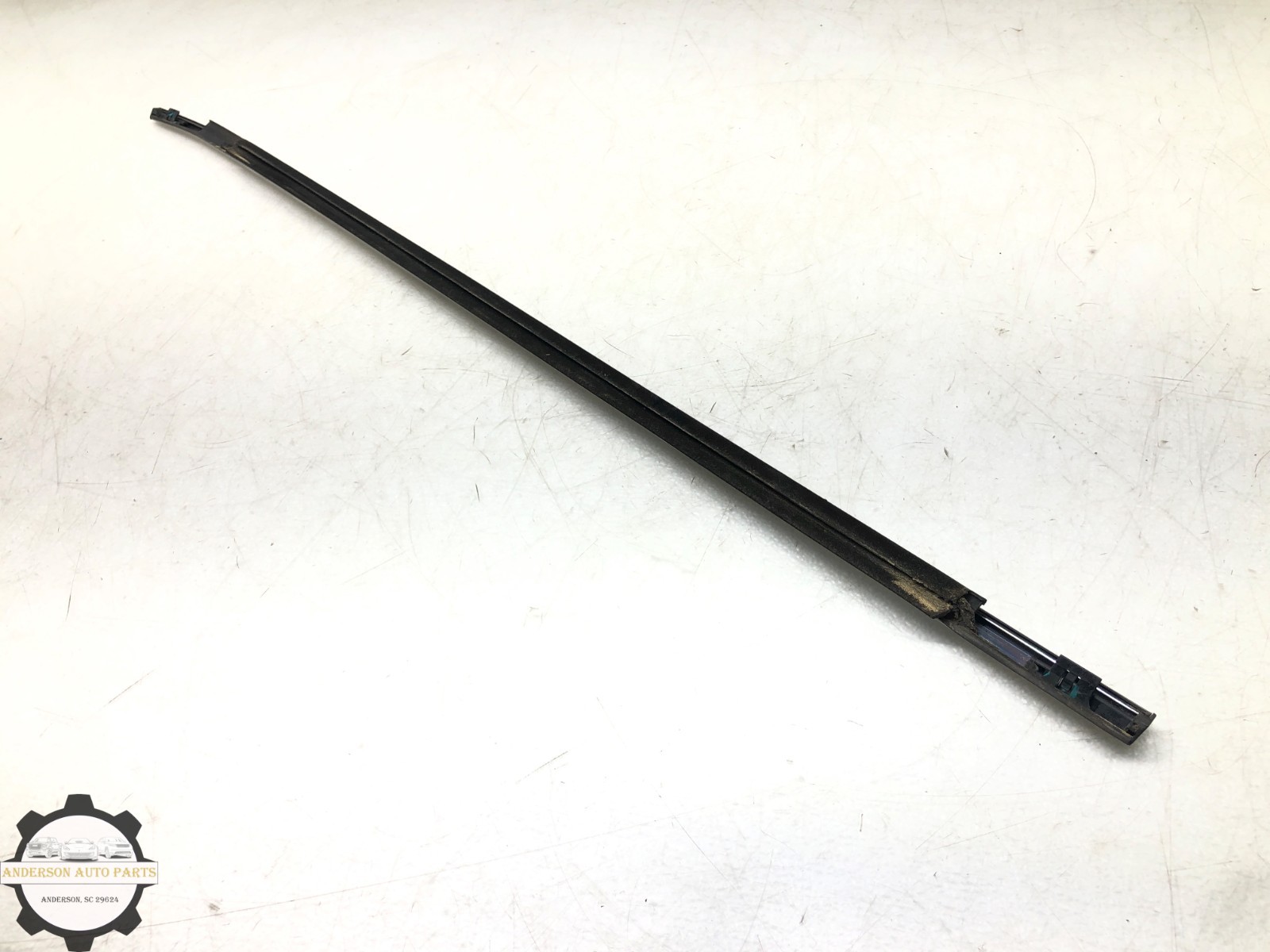 2022-2025 NISSAN PATHFINDER RIGHT PASS REAR DOOR WINDOW BELT MOLDING TRIM OEM