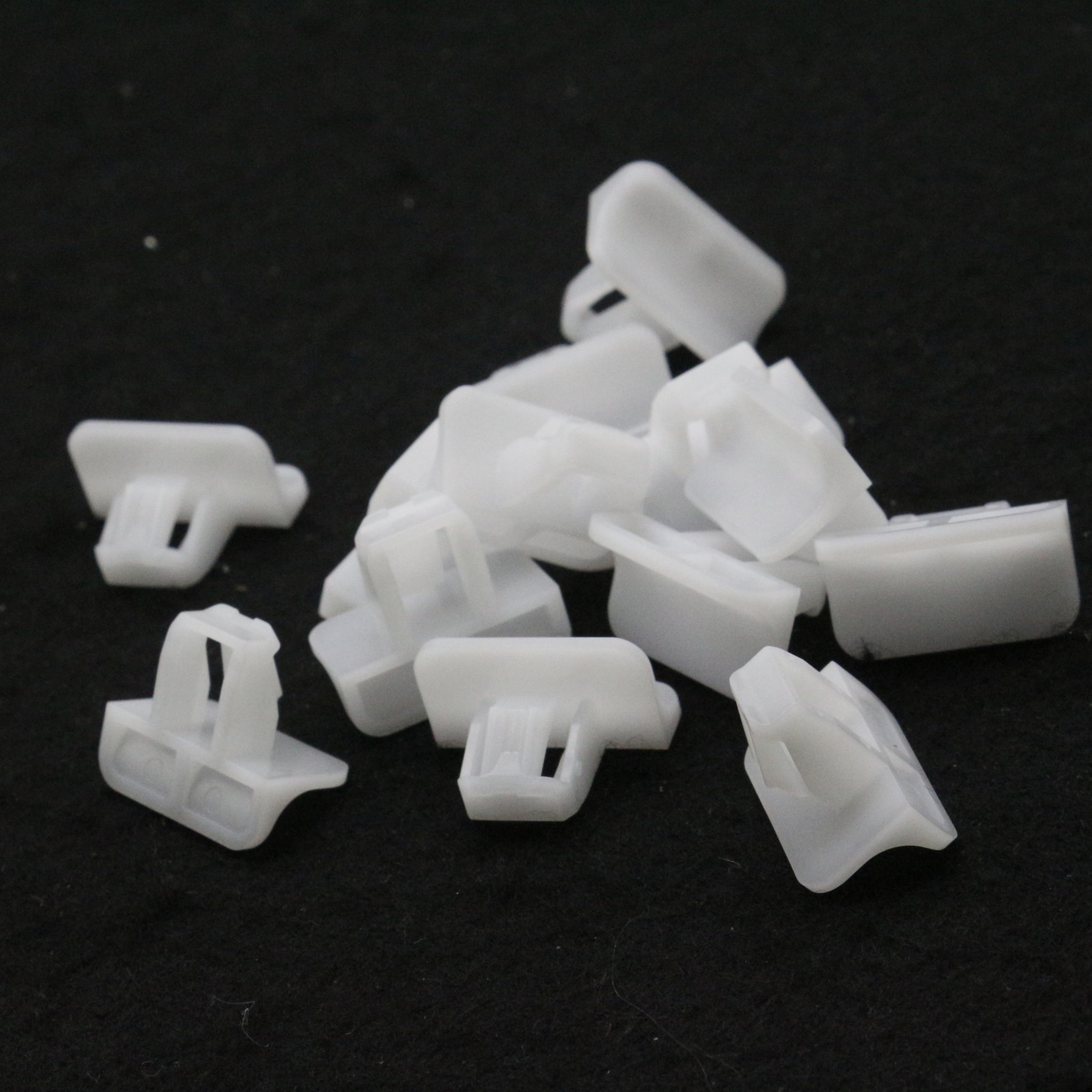 20 Pcs Moulding Clip Fastener For Chrysler 300 Dodge Durango Jeep Ram 68225214AA