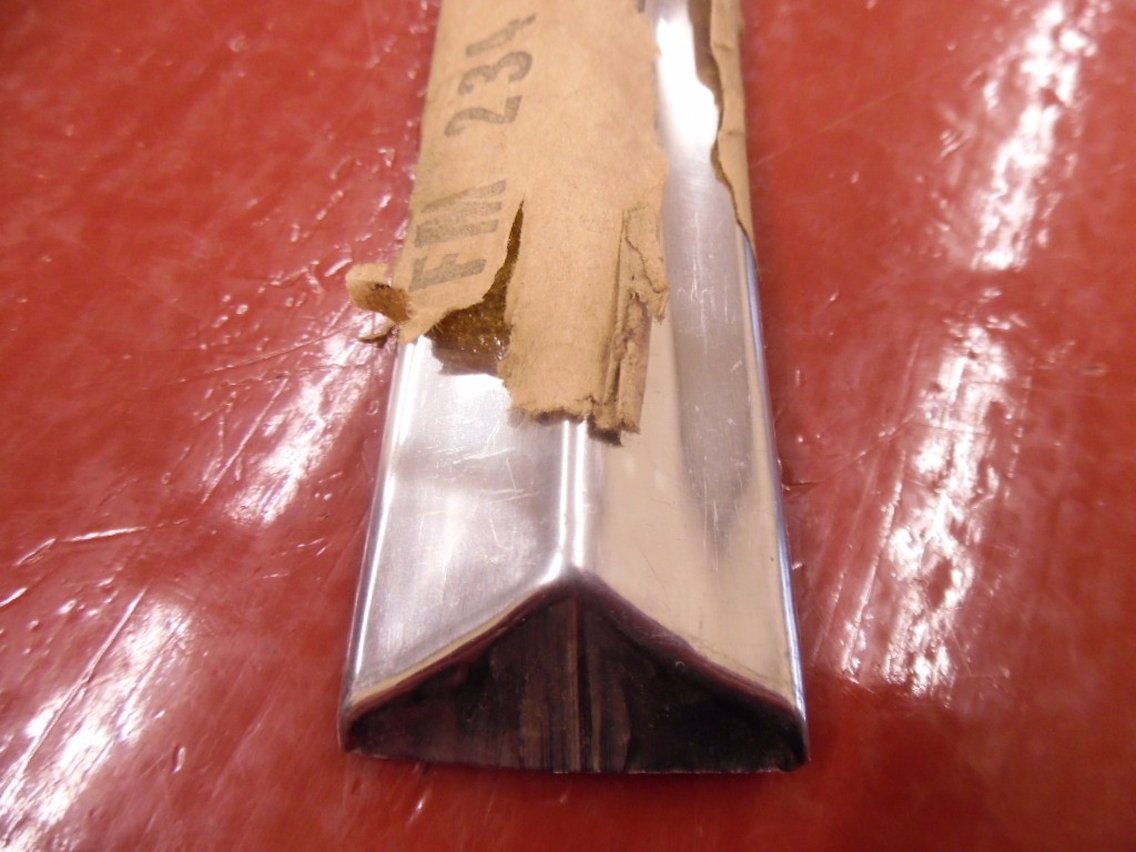 NOS 1950 Buick Special Super Roadmaster Wagon Rear Upper Door Moulding 1339524