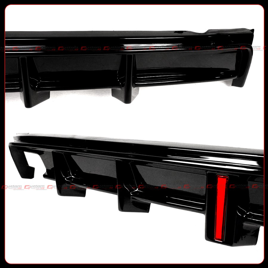 For 2025-26 Toyota Camry SE XSE CTM Gloss Black LED Rear Diffuser + Exhaust Tips