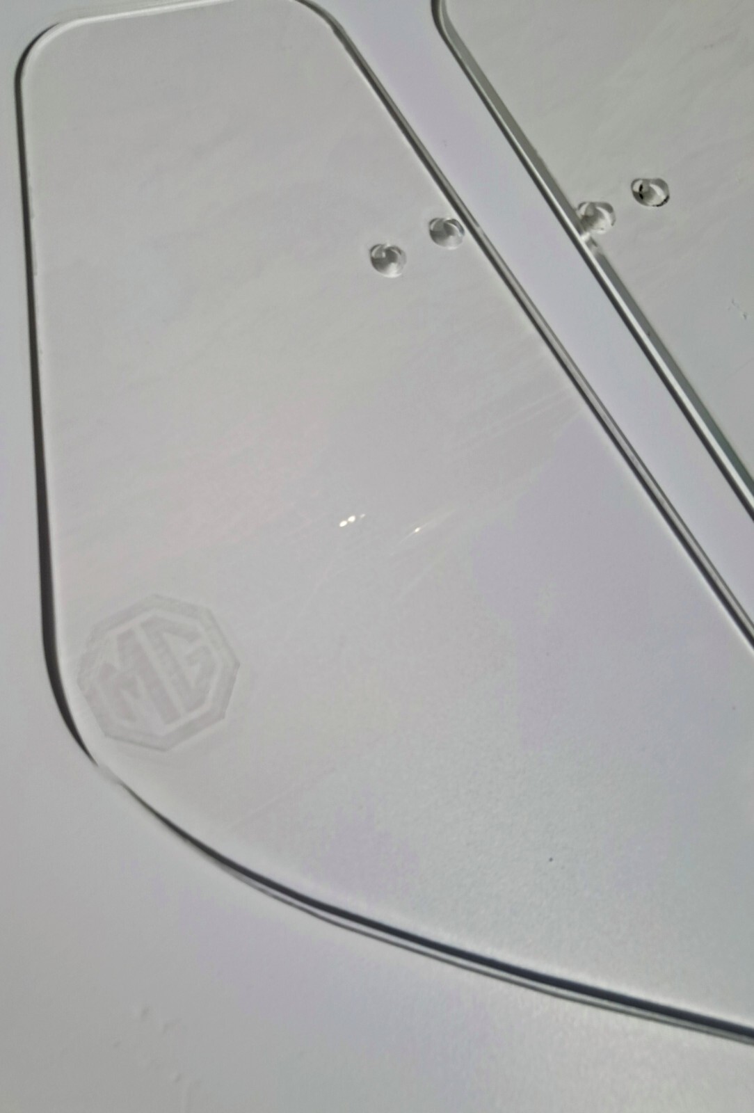 MG MGA 1955-1962 REPLACEMENT WIND WING SET *CLEAR WITH ENGRAVED MG LOGO*