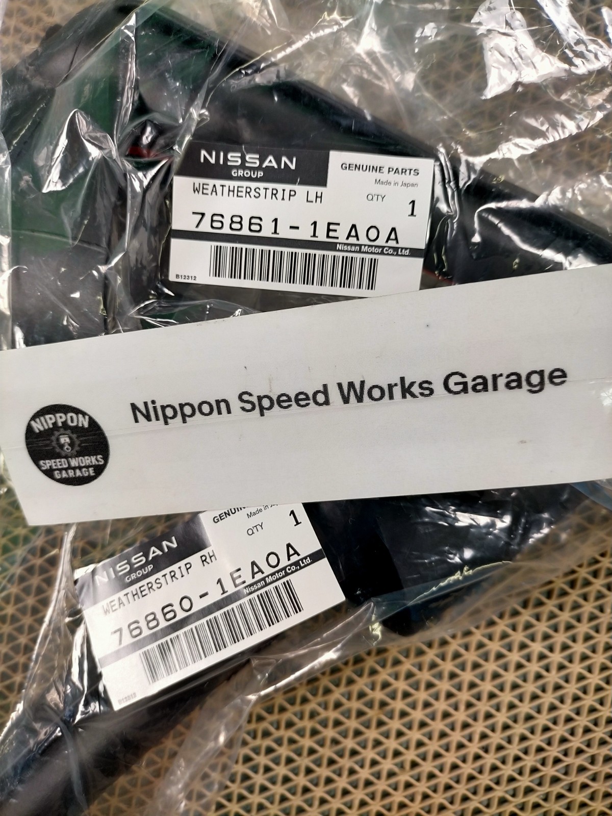 NISSAN OEM WEATHER STRIP, BODY SIDE RH & LH SET For 370Z Z34 Fairlady Z JAPAN