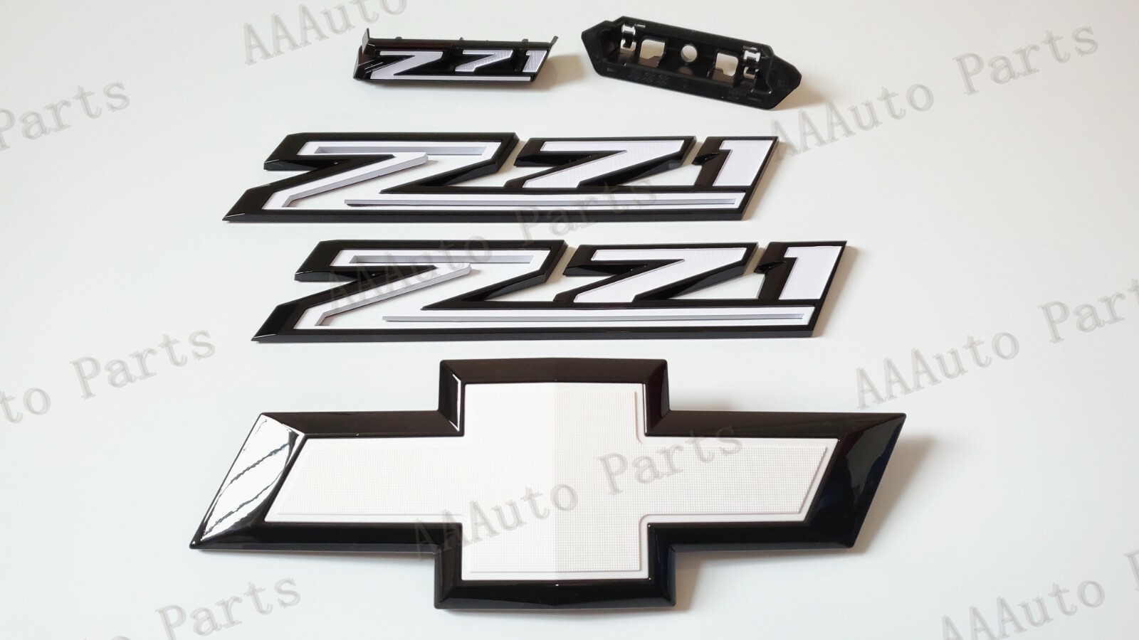 2019-2021 Chevy Silverado 1500 Z71 Fender Grill Bowtie Emblem Gloss Black White