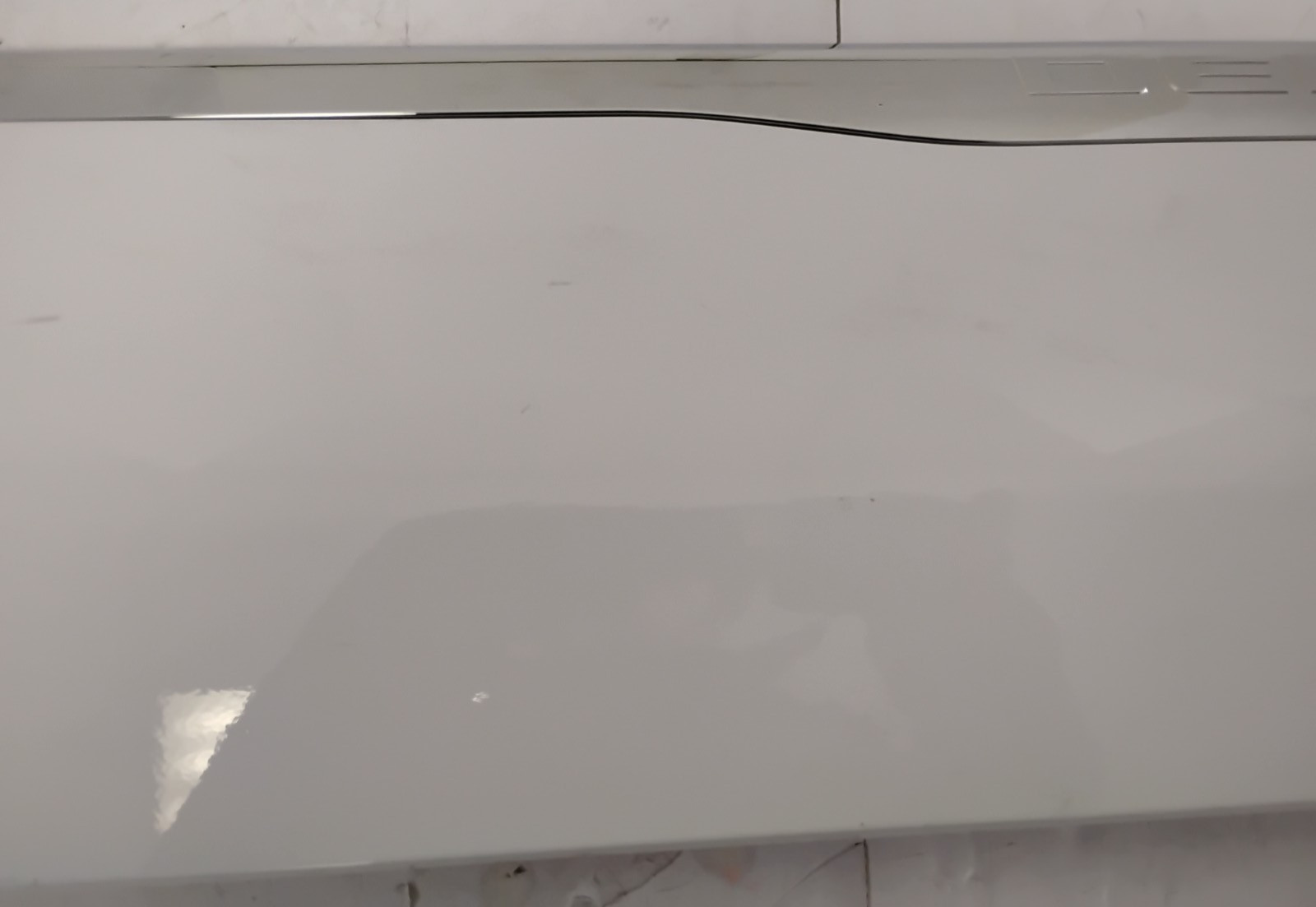 OEM FRONT RIGHT PASSENGER DOOR SIDE TRIM SUMMIT WHITE 2018 GMC ARCADIA DENALI