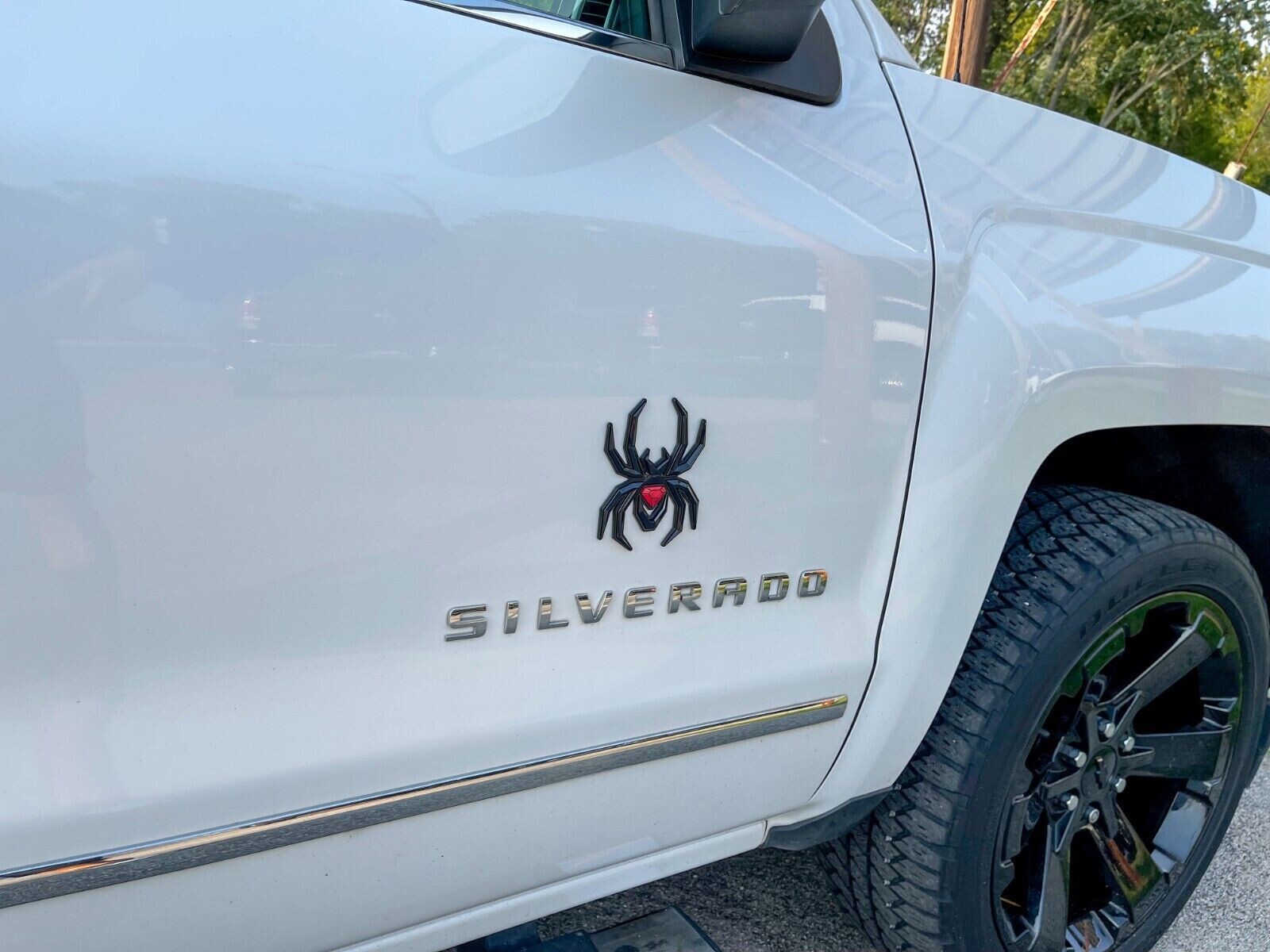 2 X Black Red Spider Emblem For F-150 Silverado Sierra RAM Black Widow Edition