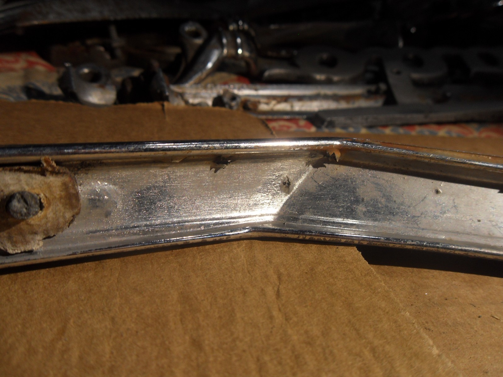 LH 4403378 LEFT HAND MOLDING. UNKNOWN MAKE OR MODEL