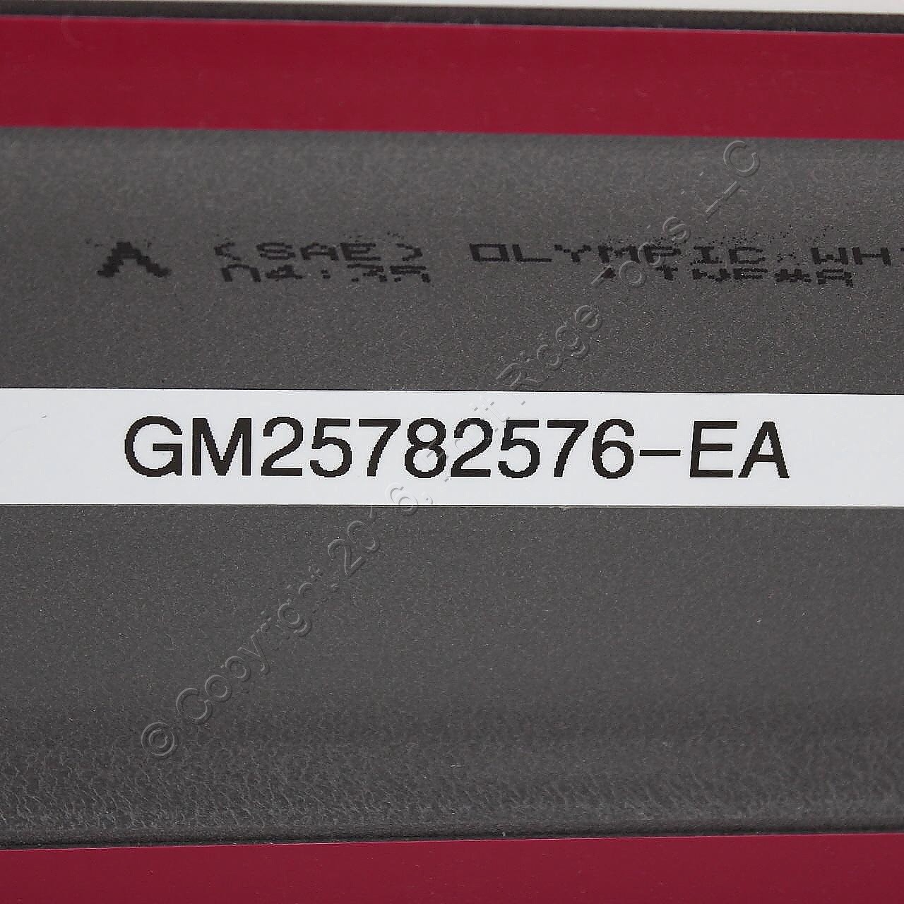 GM Olympic White WA8624 43.5″ Front RH Moulding for 2007-09 Silverado Crew Cab