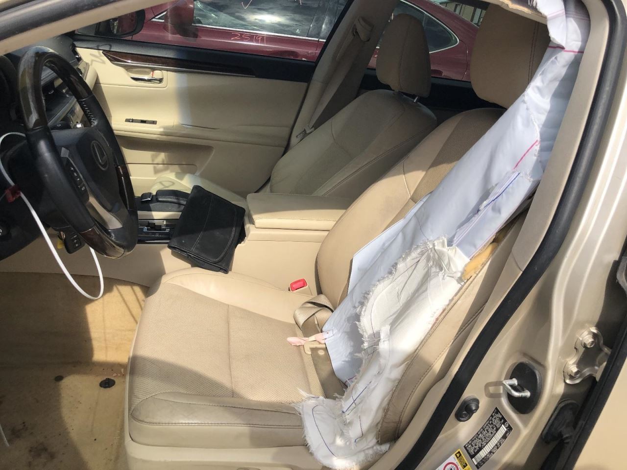 2013 2014 2015 LEXUS ES350 Silver Upper Grille w/o Pre-crash System 958082