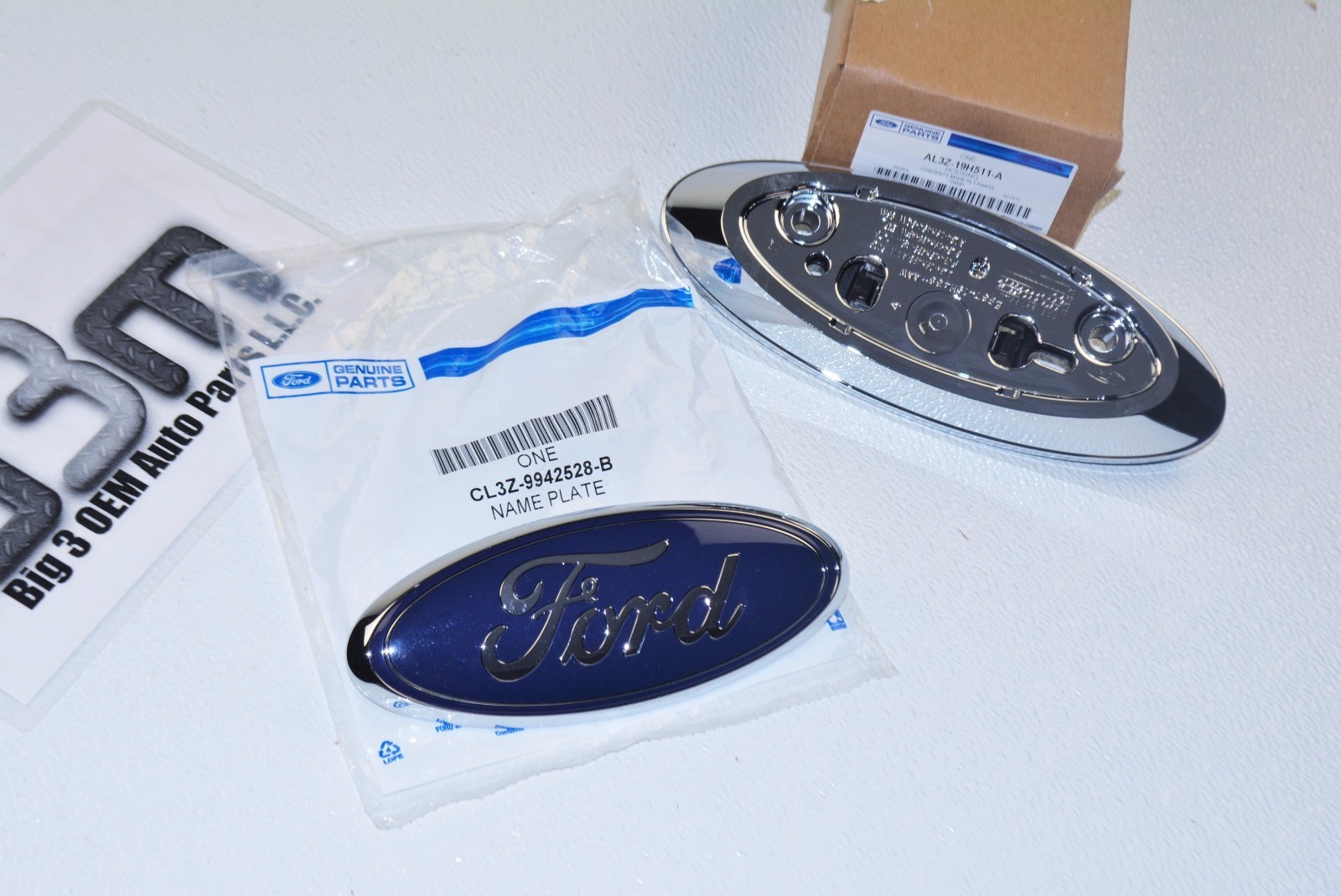 Ford F-150 F-250 F-350 Tailgate Emblem Oval & Back Up Camera Housing Kit new OEM