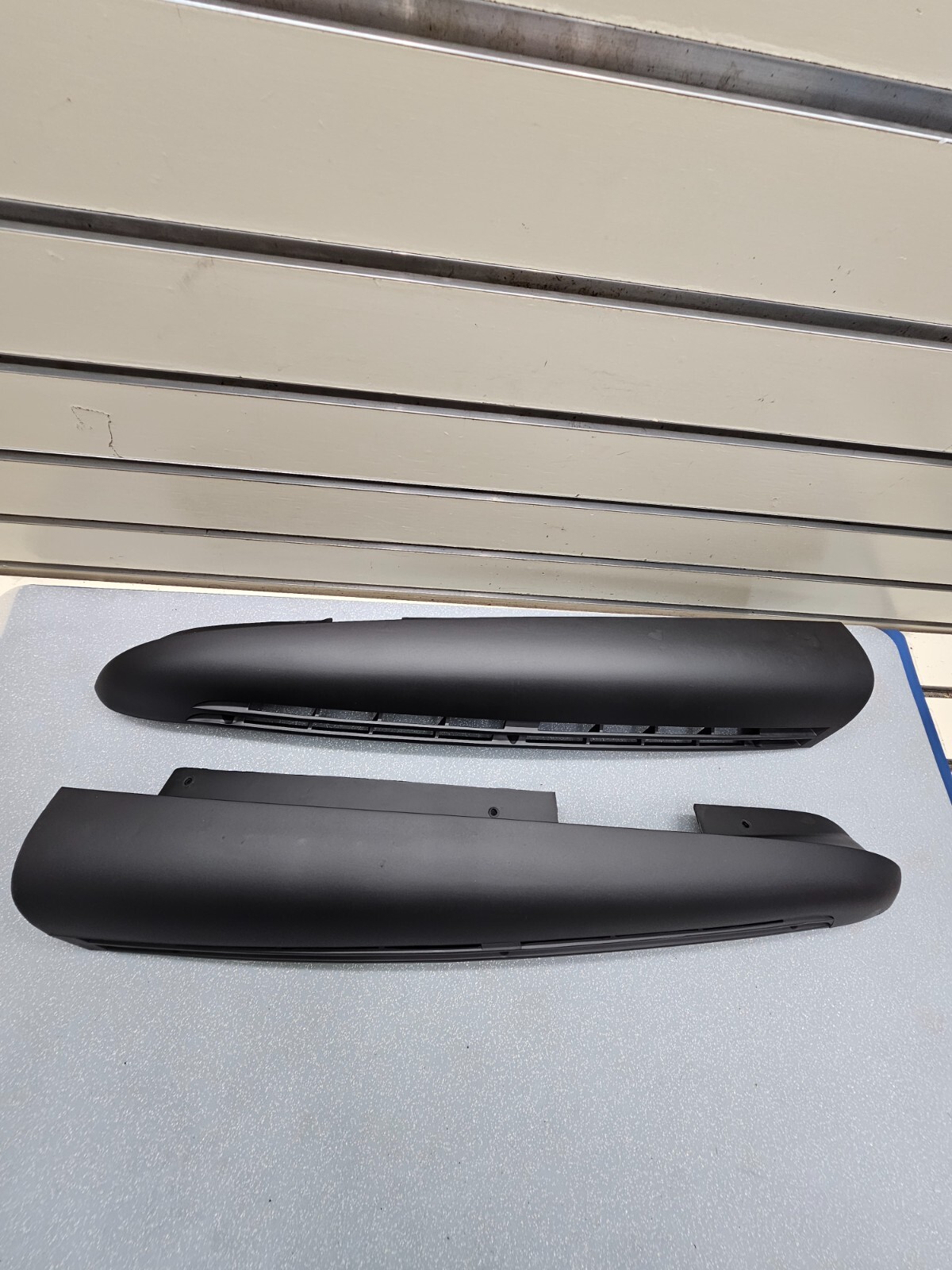 🔥95-99 Chevy GMC C/K Left Right Rear Exterior D Pillar Barn Door Trim Molding