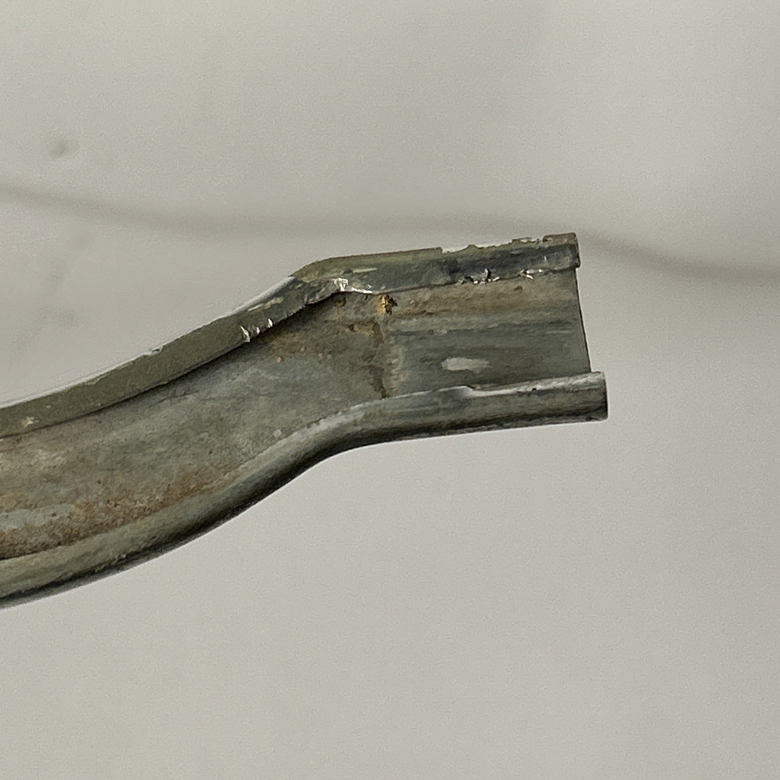 1968 Ford Thunderbird Trunk Lid Center only Chrome Trim Back Molding