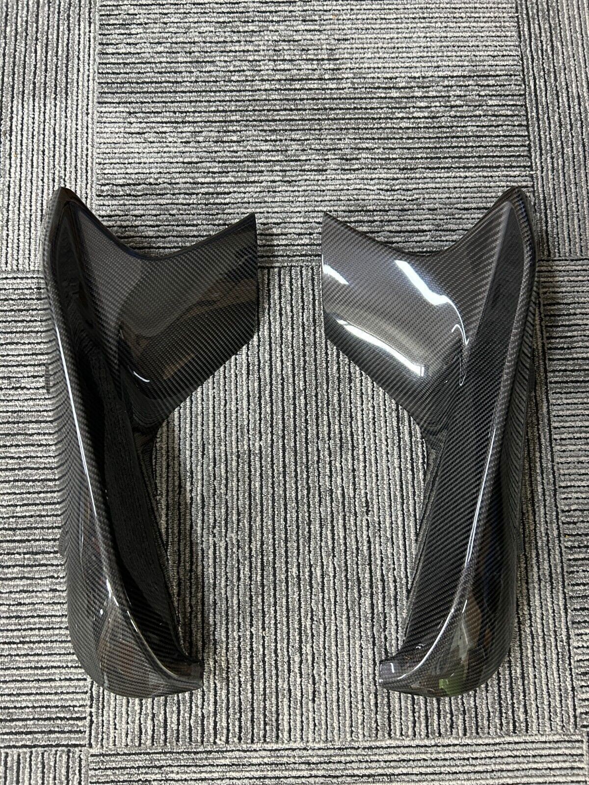 For 2017-20 BMW F90 M5 Dry Carbon Fiber Performance Style Front Bumper Splitters