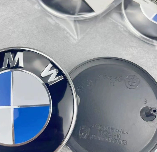 1 set Emblem 51148132375 For E46 E90 F10 82mm & 74mm Front Hood & Rear Trunk