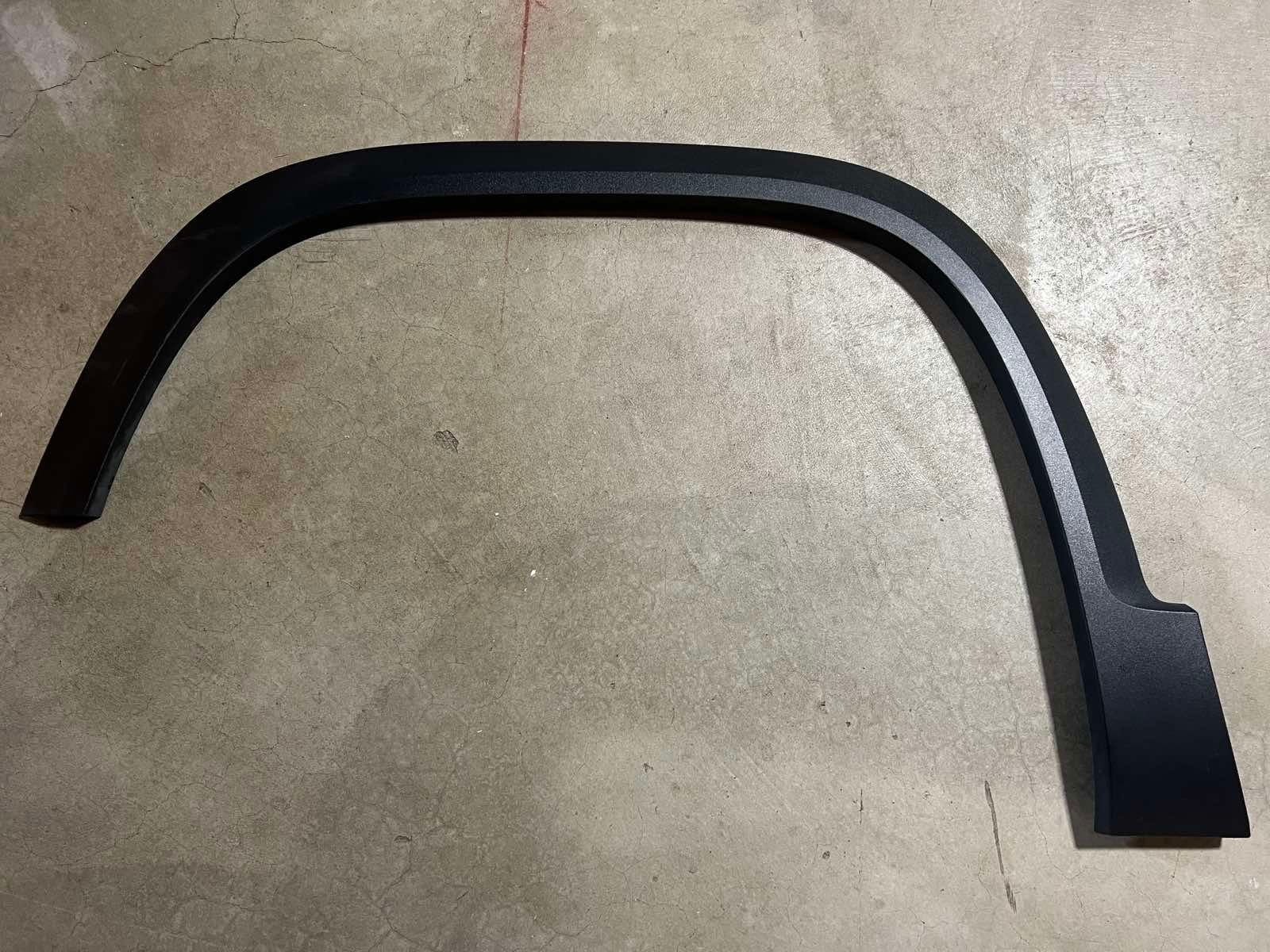 2017-20 GMC Acadia Front Left Driver Side Wheel Arch Flare Molding OEM 23499873