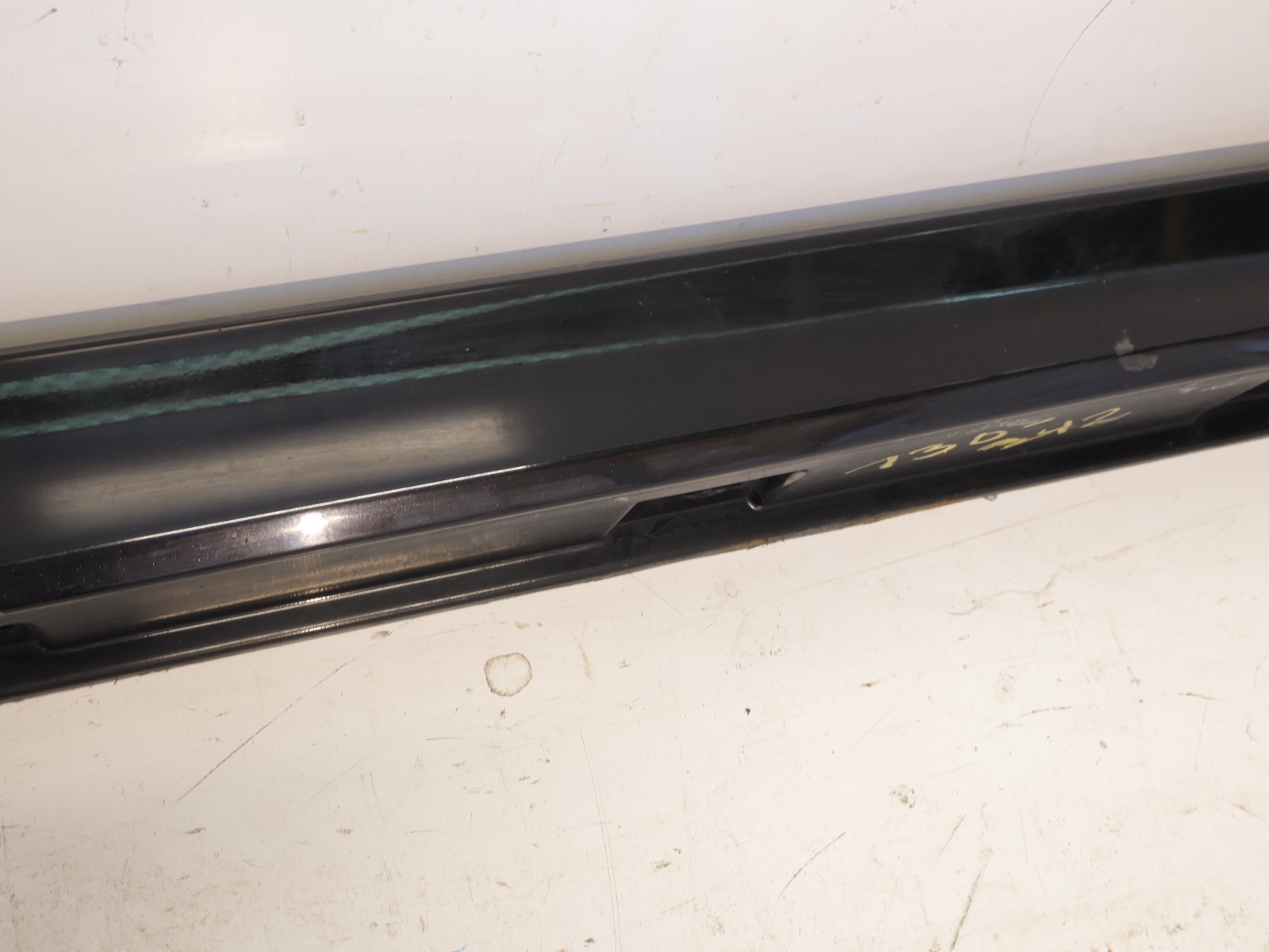 2012-2016 Subaru Impreza 2.0L Wagon Passenger Side Skirt Bottom Rocker RH OEM
