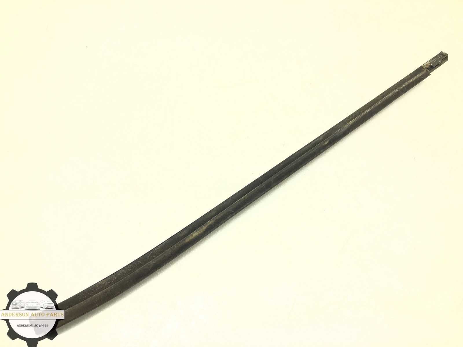 2019-2024 INFINITI QX50 RIGHT PASSENGER FRONT DOOR WINDOW BELT MOLDING OEM