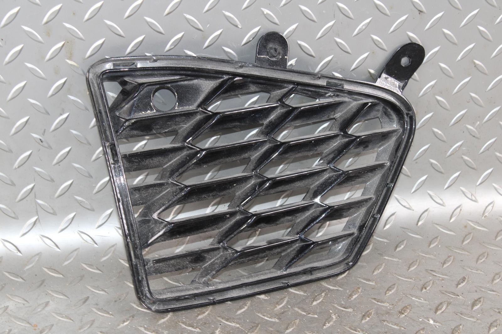 20-24 Corvette Black Rear Bumper Passenger Right RH Grill Panel OEM OE WTY