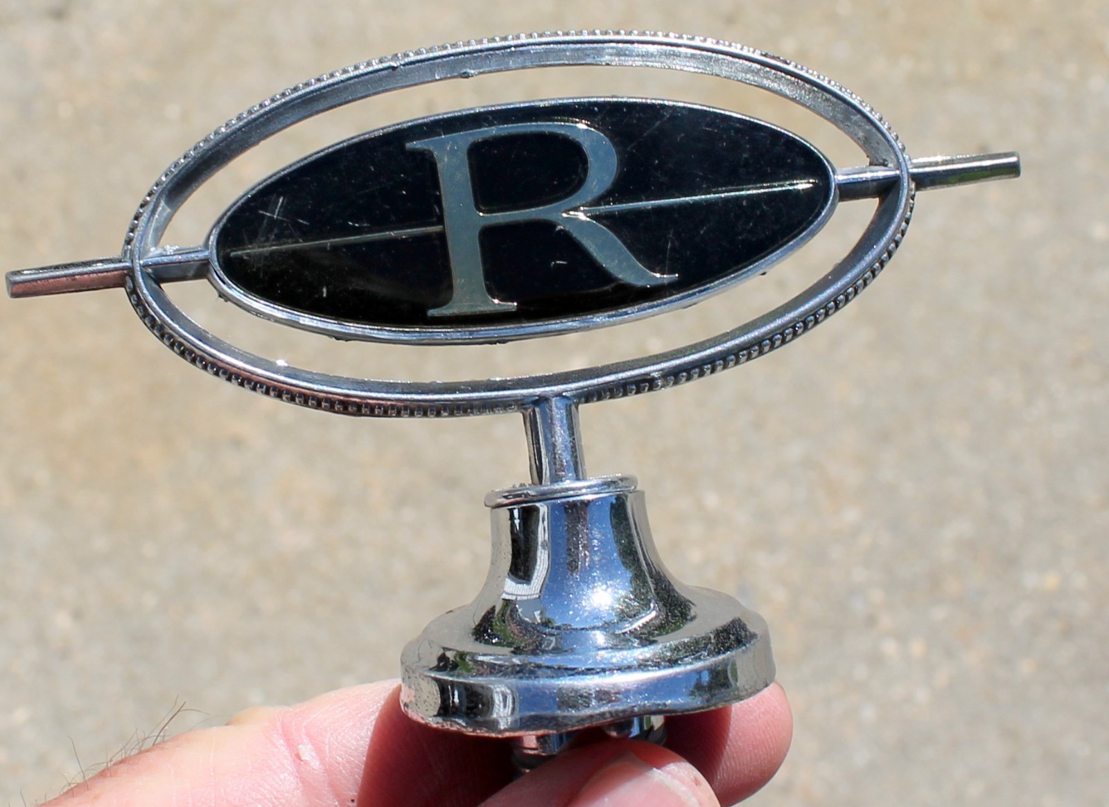 1979 1980 1981 1982 1983 1984 1985 BUICK RIVIERA HOOD ORNAMENT EMBLEM 1261311 OE