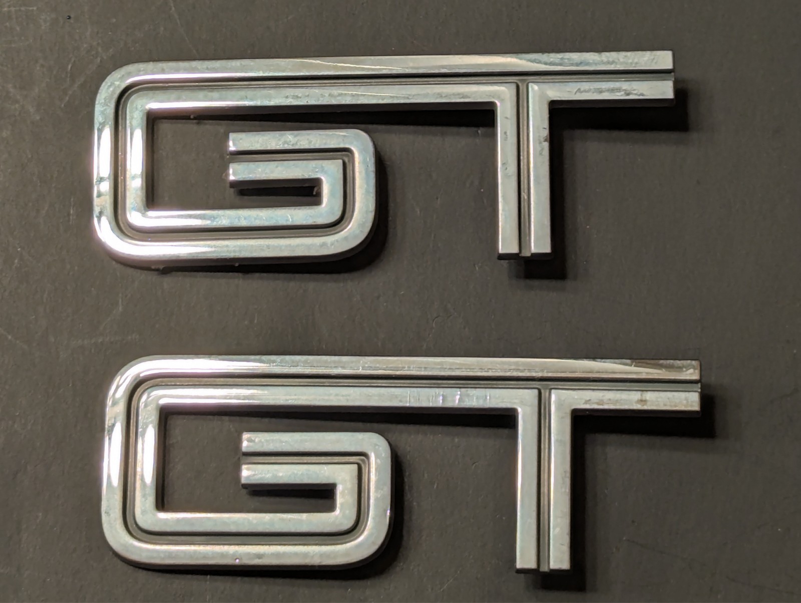 2005-2010 Ford Mustang GT Convertible Left Right Fender Emblems Badges Trim OEM
