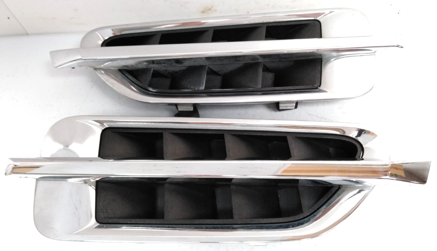2007-2014 Cadillac Escalade Chrome Pair Front Fender Trim Vent Grille Grill D60
