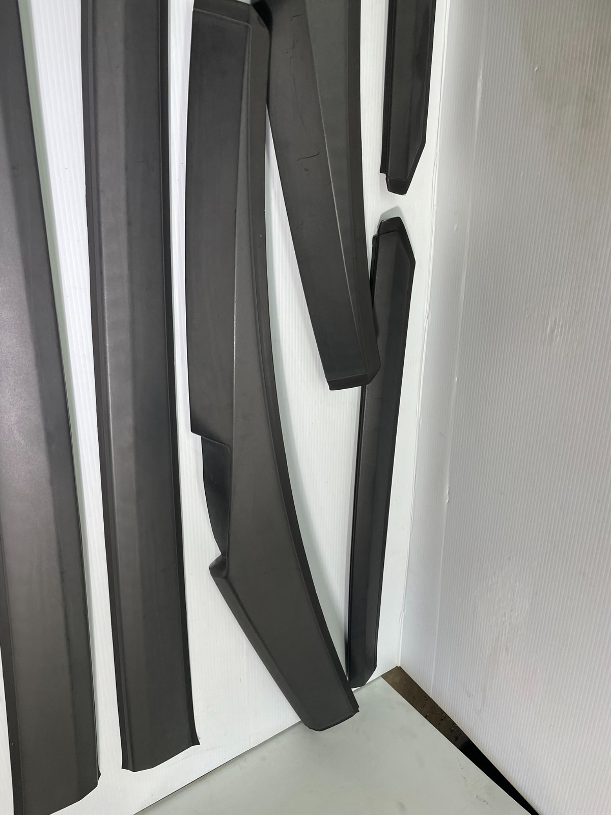 2007 – 2012 Dodge Caliber Upper Roof Moulding Trim Complete 6 pc Set OEM Black