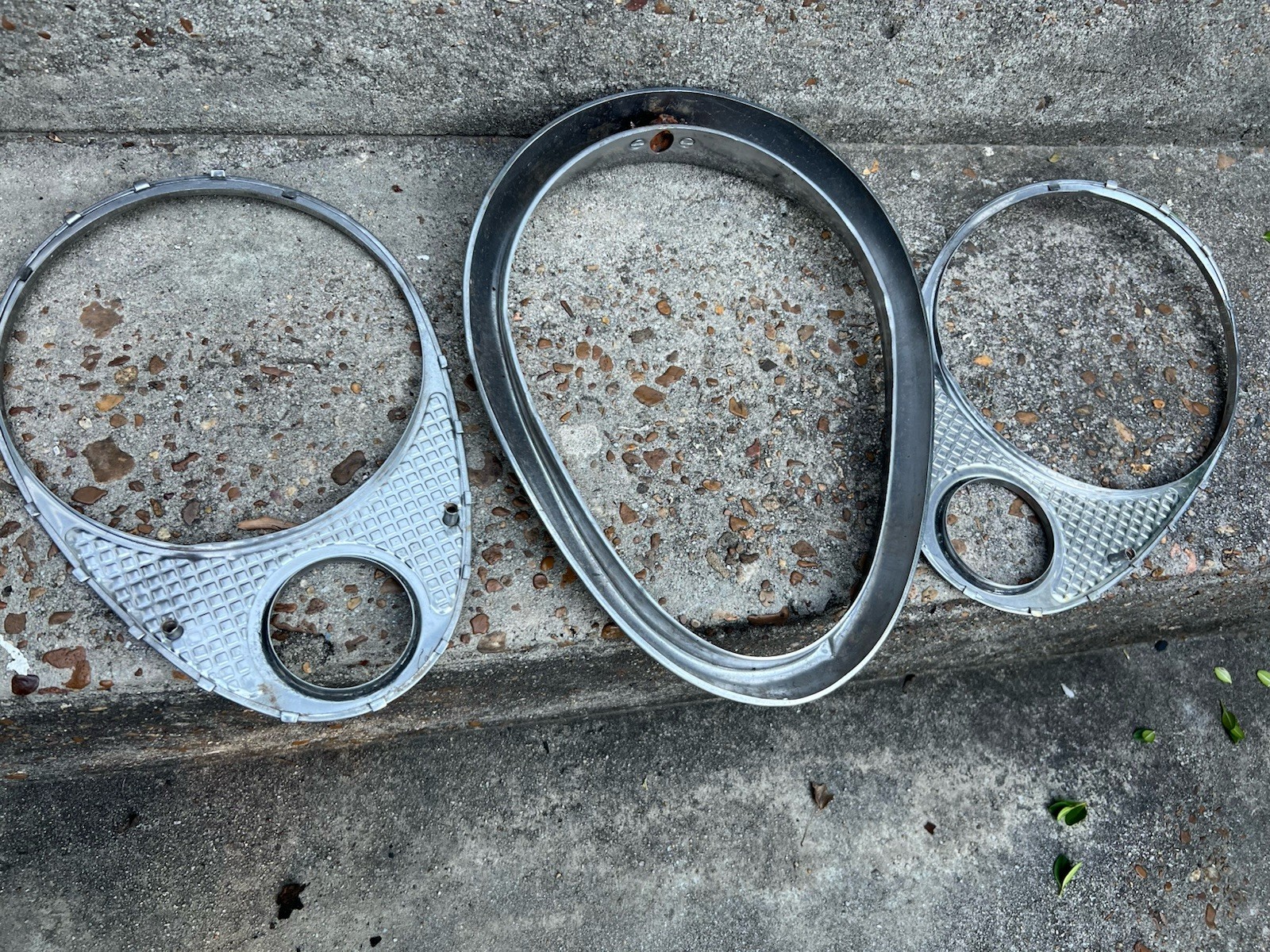 1953 – 1954 Buick Roadmaster Super Headlight Bezels Parts Lot 3 Pieces