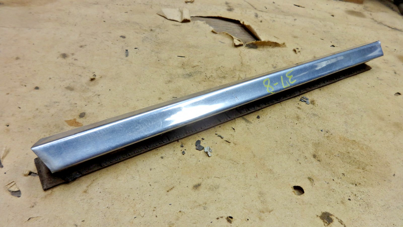 1937 1938 Chevy WINDSHIELD CENTER DIVIDER BARS Original GM