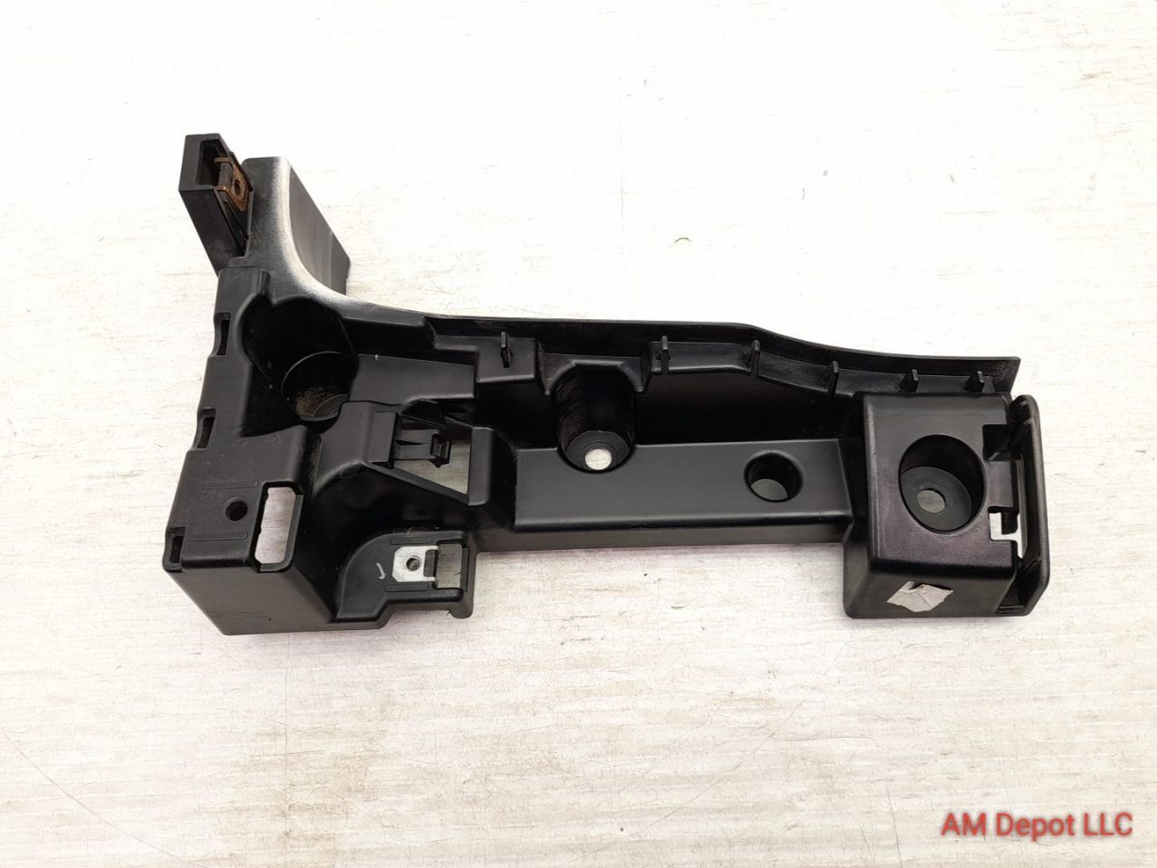 2011 BMW X5 E70 35i 40i Rear Bumper Cover Right Corner Bracket Guide 51127226936