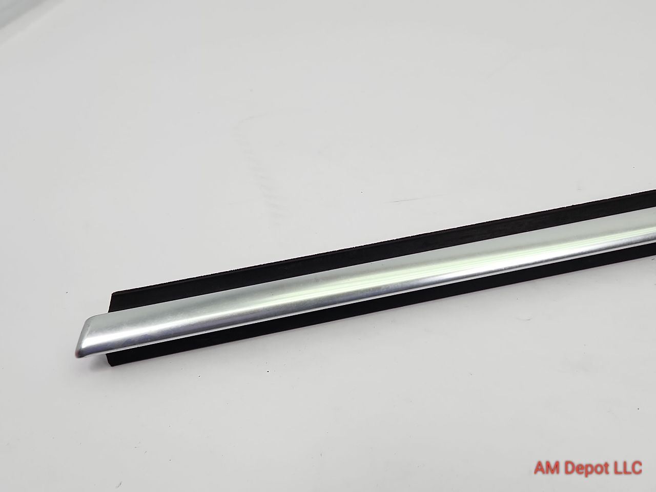 2009 BMW 135i 128i E82 E88 Front Right Door Weatherstrip Trim Alu Matt 7164954