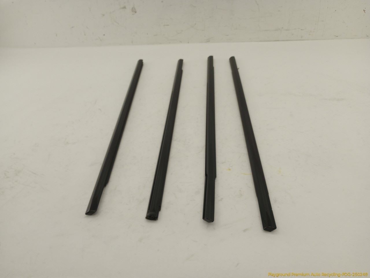 Range Rover Evoque L538 Set Of 4 Window Sweep Trim Molding Fits 2012-2019 12 13