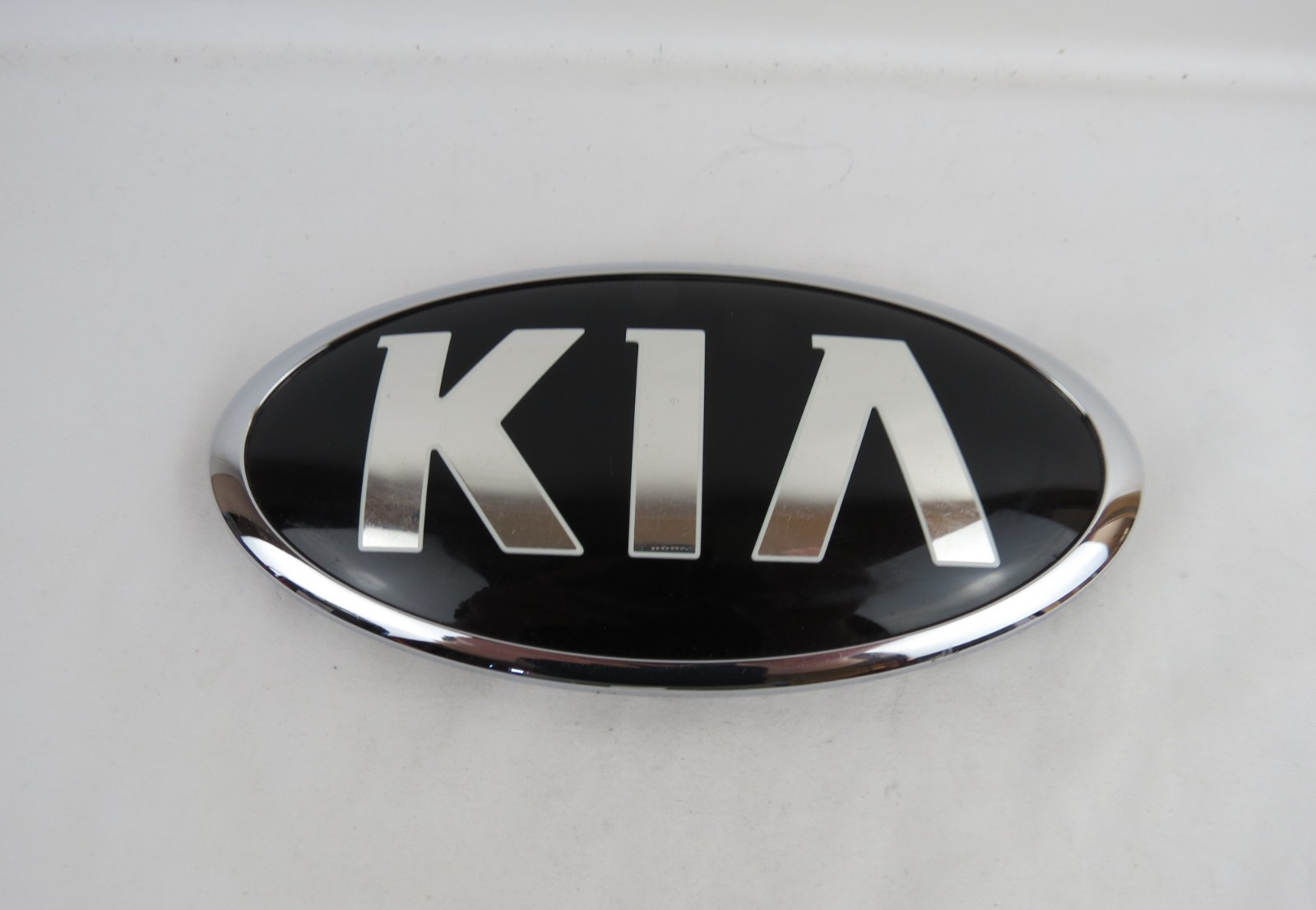 2016-2021 Kia Sorento Front Grille Emblem Badge Symbol Logo Genuine OEM