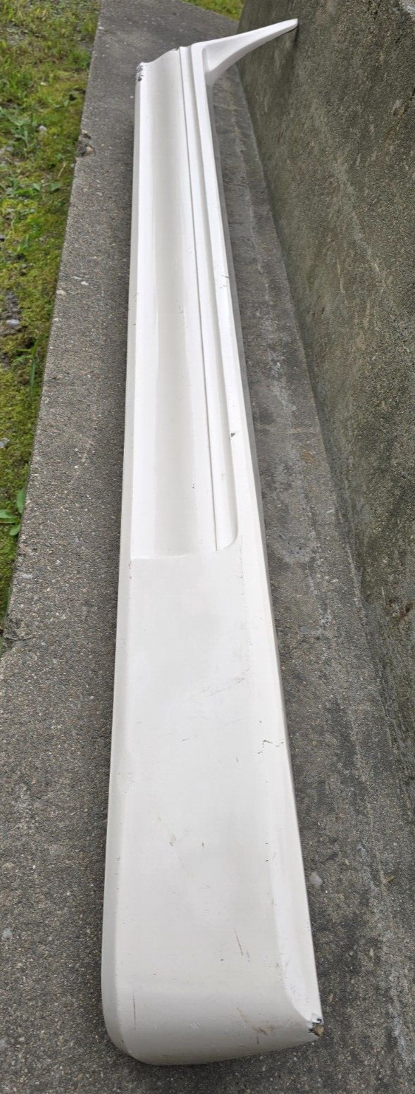 NICE USED PORSCHE 928 LIGHTWEIGHT FIBERGLASS PASSENGERS SIDE ROCKER PANEL