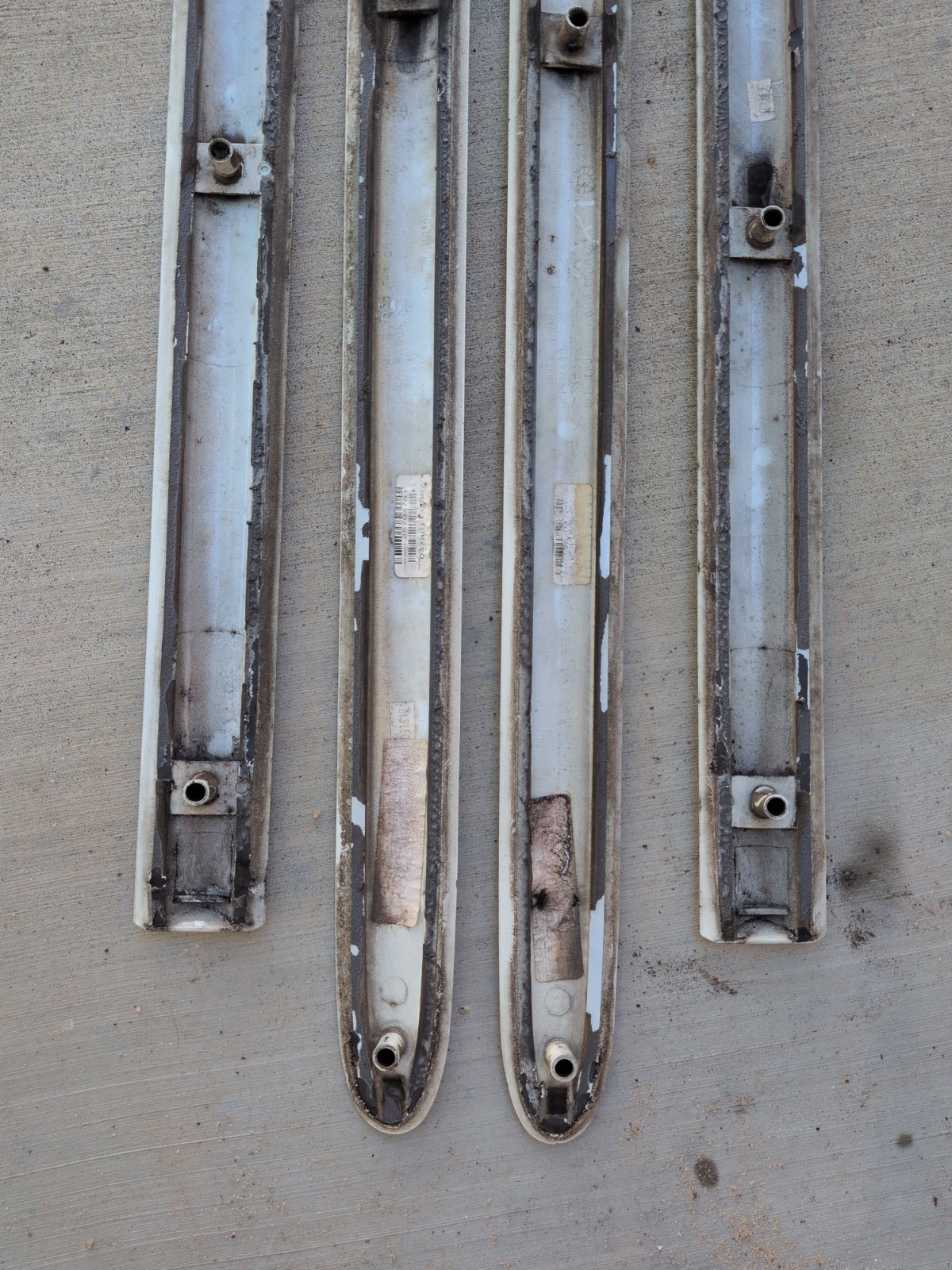 00-05 Buick LeSabre Door Body Side belt Molding trim Set 4pc White OEM