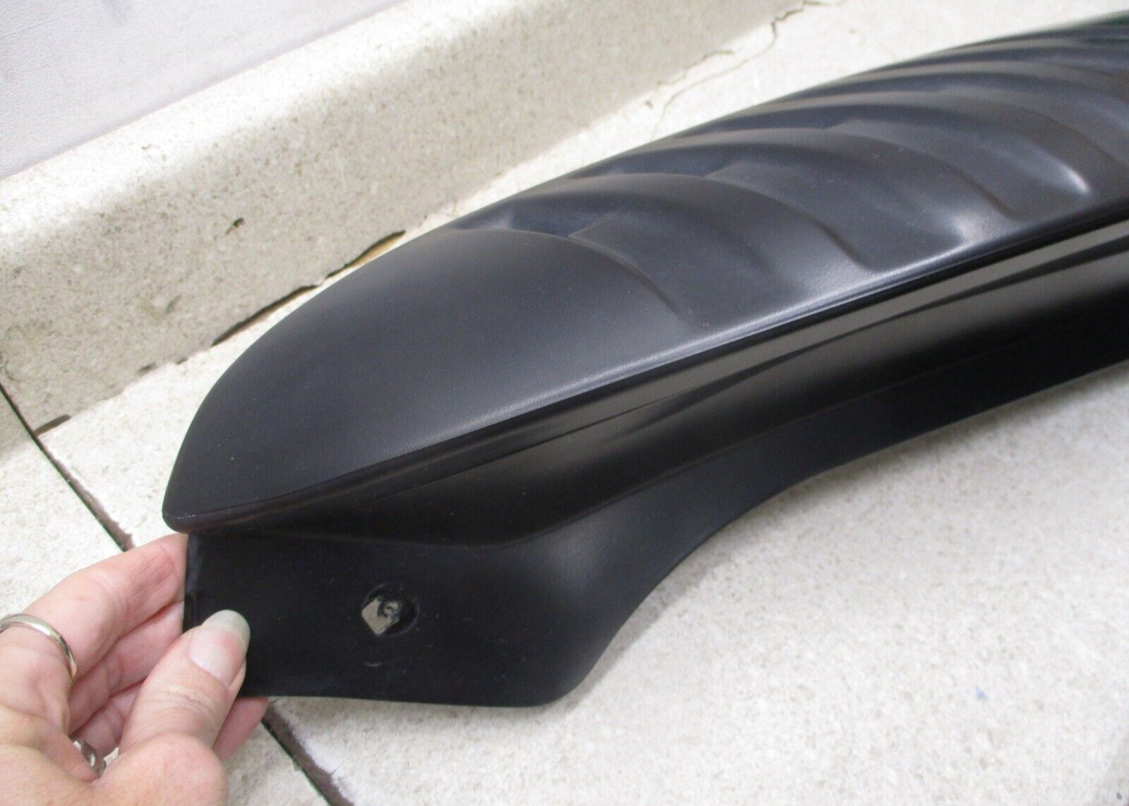 00 to 06 Suburban Rear Left & Right Applique D Pillars Extension Moldings OEM