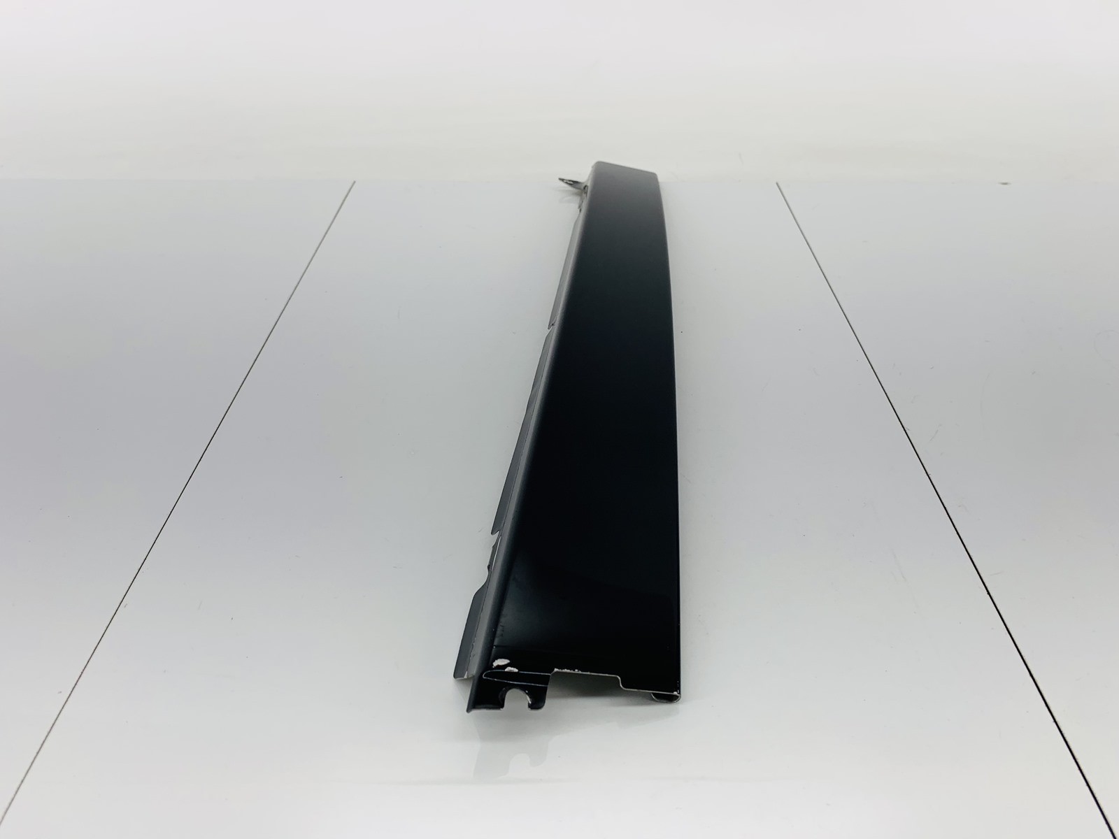 08-12 FORD ESCAPE FRONT LEFT DRIVER SIDE DOOR WINDOW FRAME MOLDING COVER OEM