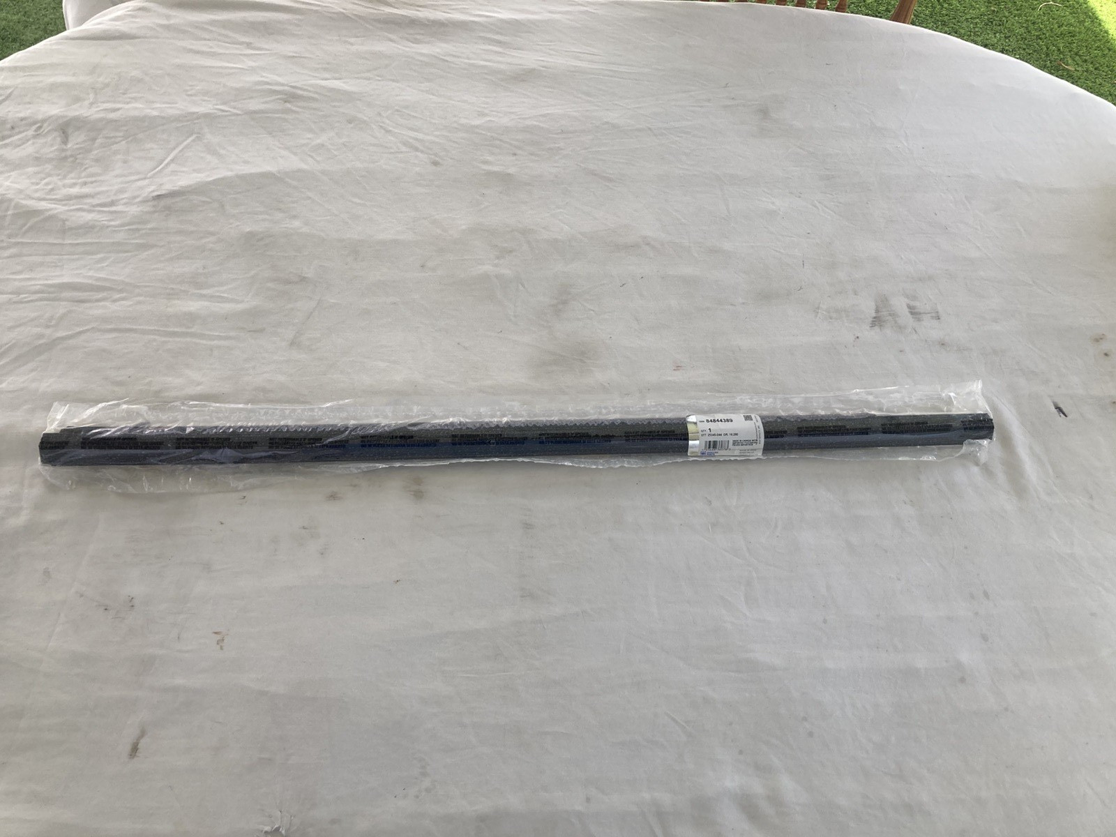 DOOR MOLDING FRONT DRIVER SIDE GM 84844389 FOR 2021 – 2026 NEW OEM SEALED