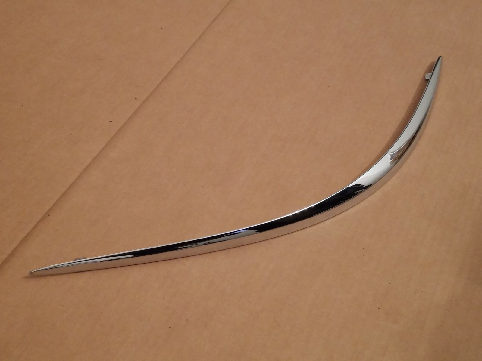 fits 2005-2009 LACROSSE Front Bumper PASSENGER Chrome Molding Trim NEW Right RH