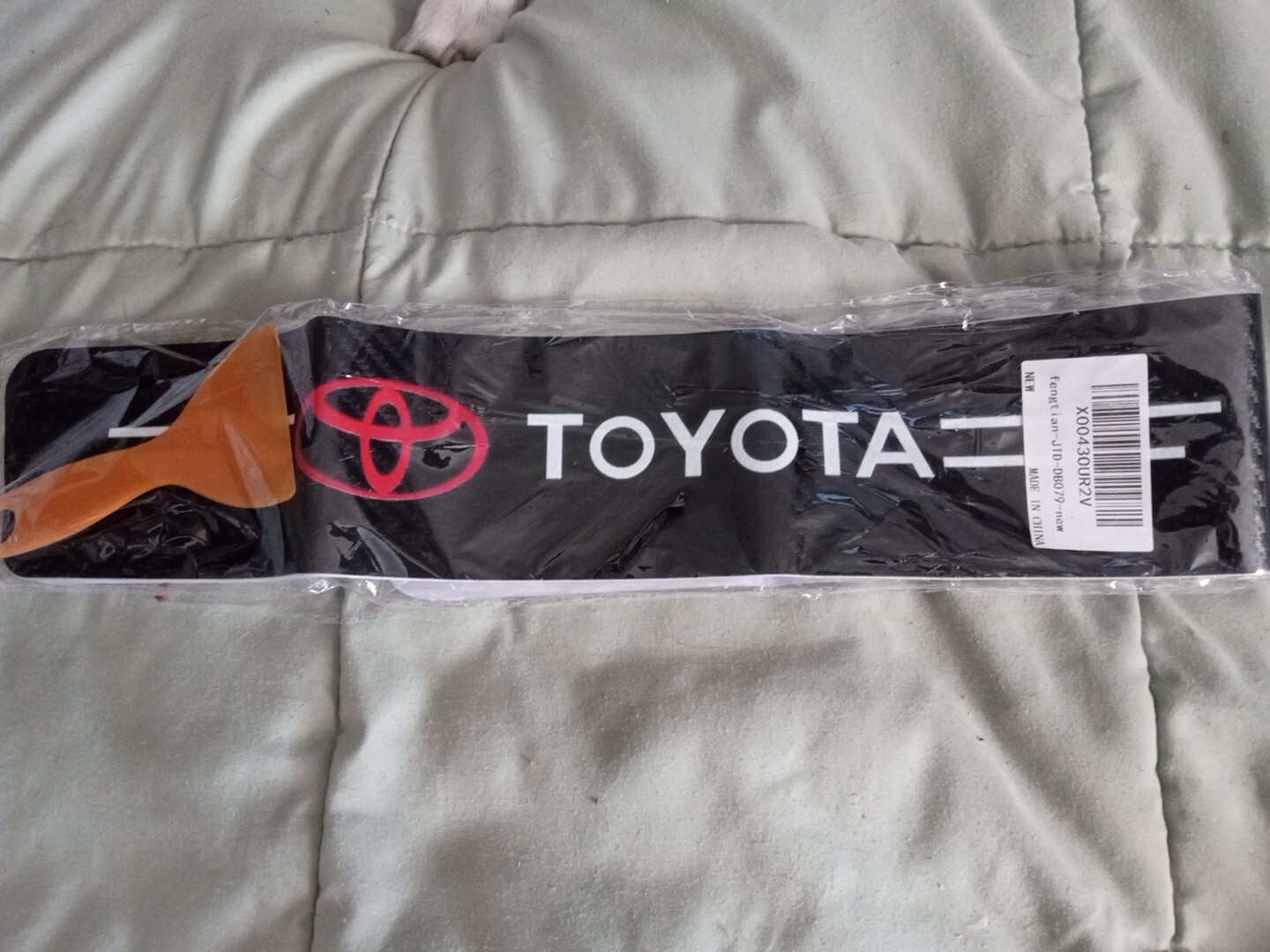 4 pcs Carbon Fiber Black Red white Sticker Moulding trim for Toyota. New In Pack
