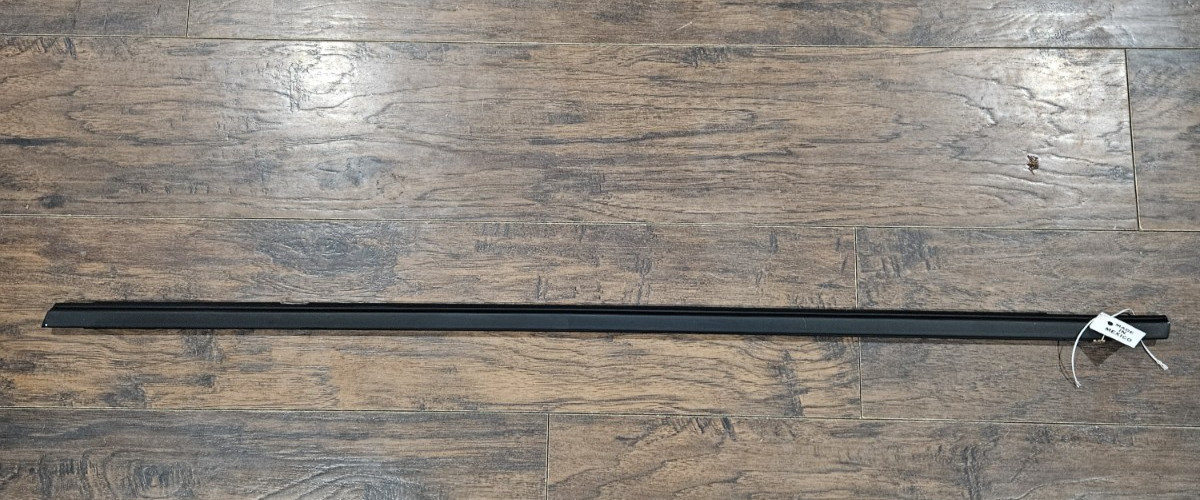 2019-2025 GM OEM LEFT Front Driver Side Door Window Belt Reveal Molding 84901898