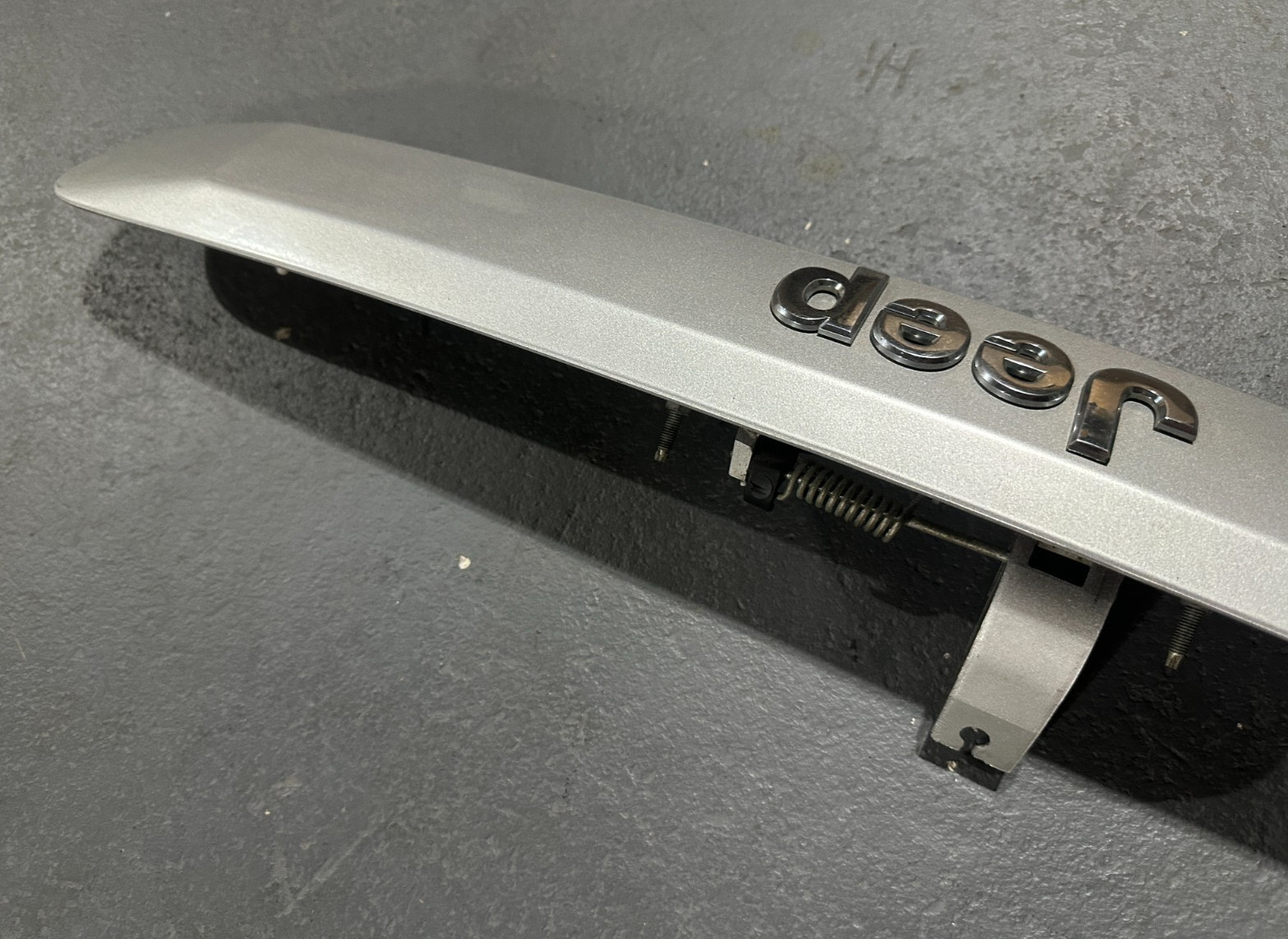 2007-2017 Jeep Patriot Compass Hatch Trunk Liftgate Trim Handle Panel OEM Silver