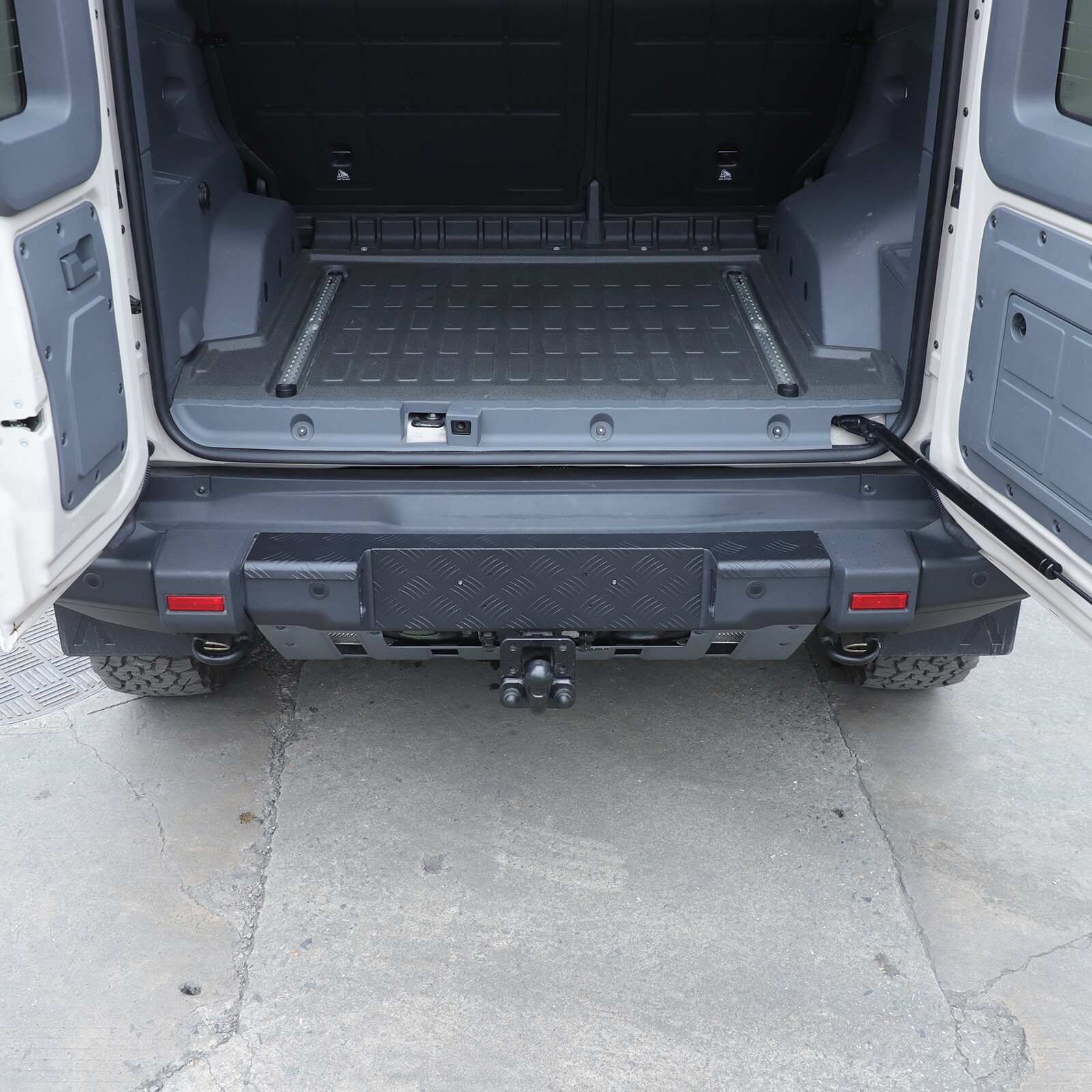 Aluminum Alloy Rear Bumper Step Guard Protector For Ineos Grenadier 2022-2025