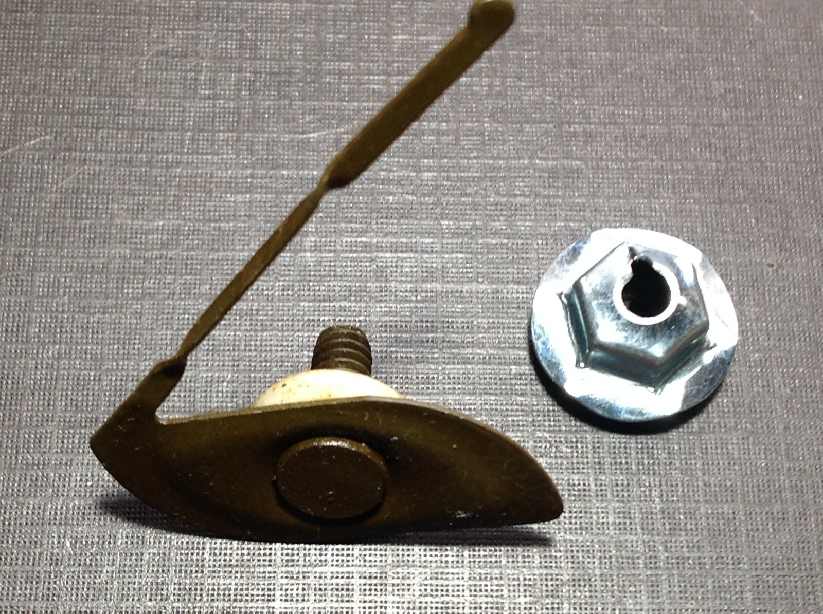 25 NORS quarter fender belt moulding clips sealer nuts 3/4″ – 1″Oldsmobile Chevy