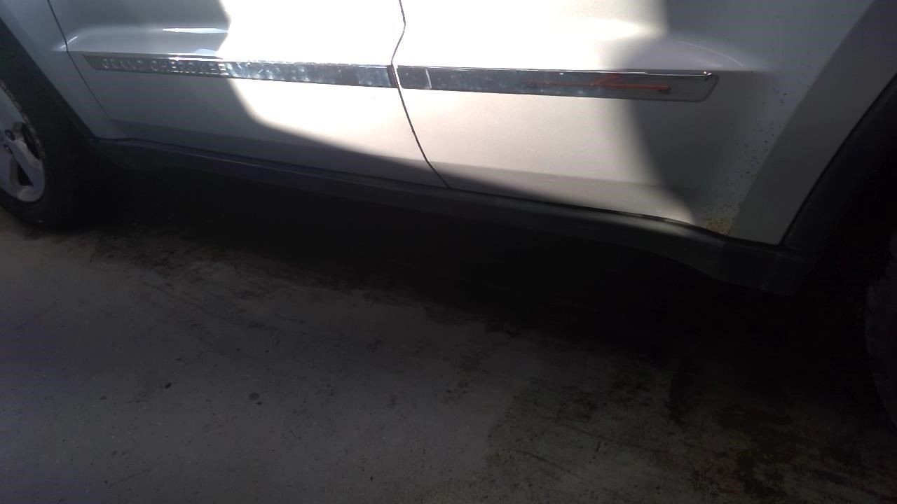(LOCAL PICKUP ONLY) GRANDCHER 2011 Rocker Panel Moulding 1736288