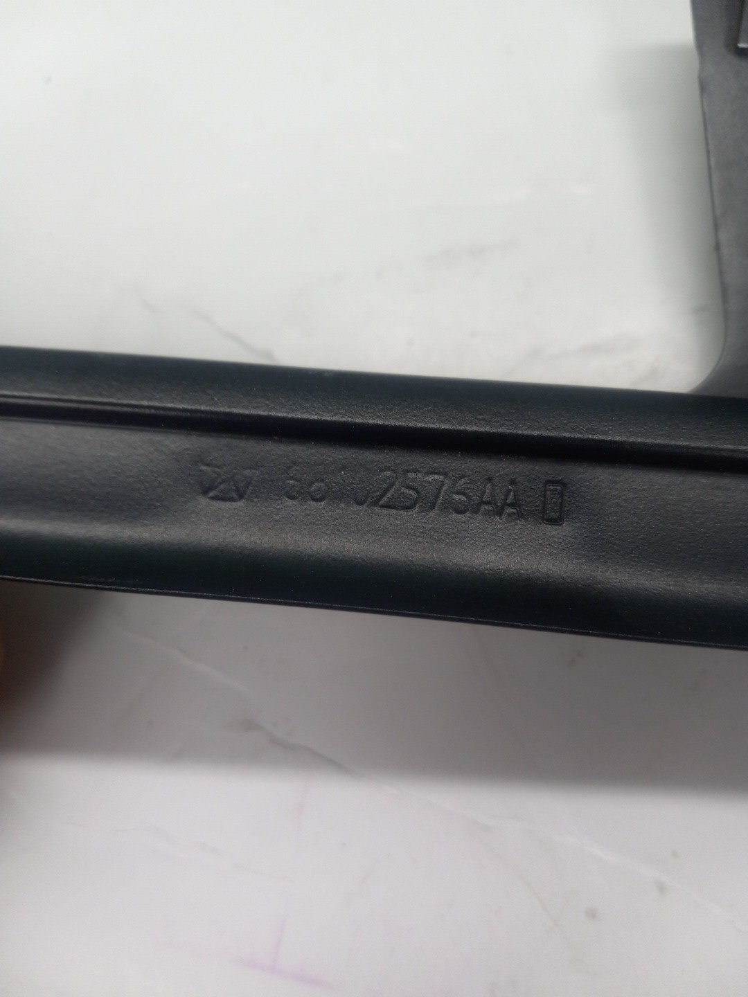 14-22 Jeep Cherokee Rear Right Passa Door Window B Pillar Molding Trim OEM