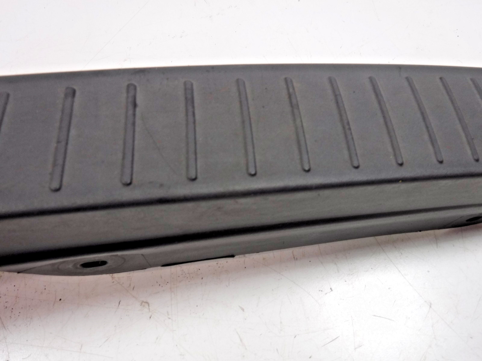Jeep Commander 06-10 Rear Passenger Side Quarter Panel Trim Applique Factory OEM