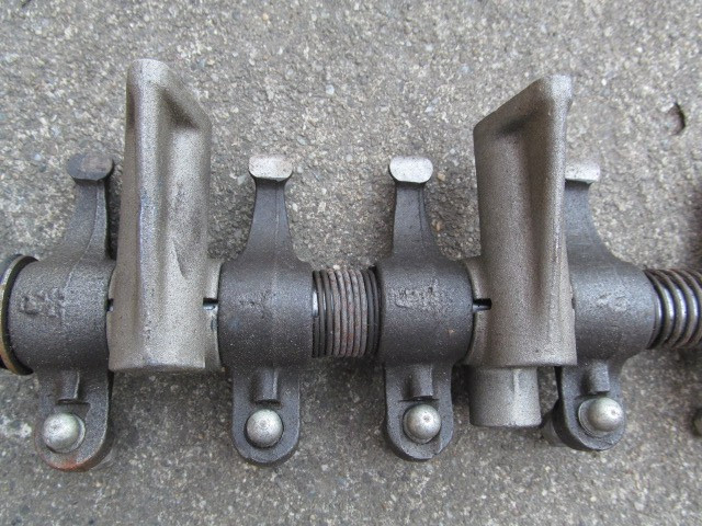 1952 1953 1954 1955 1956 57 58 59 Ford 215 & 223 6 cylinder rocker arm assembly