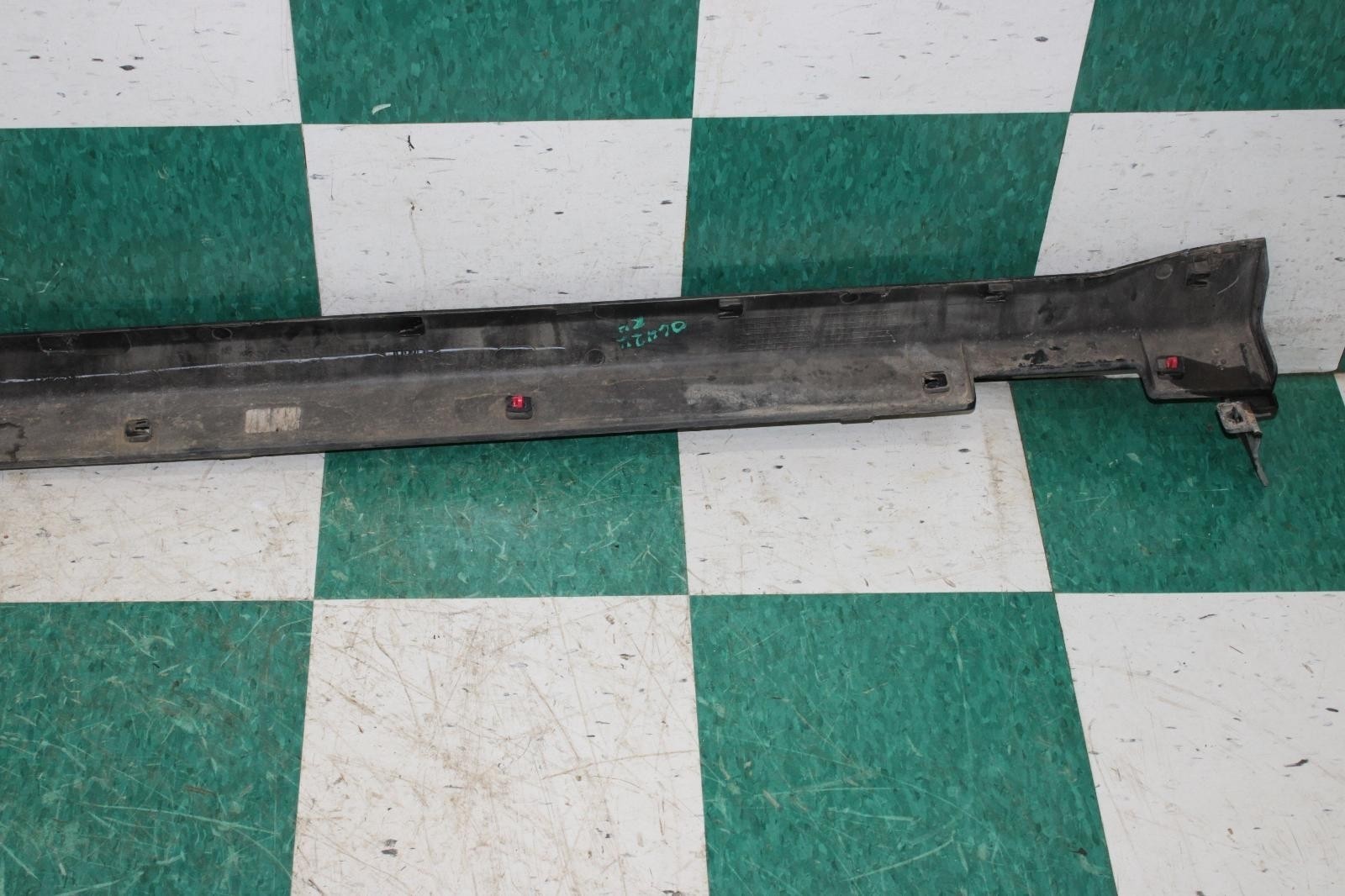 16-20 Sorento Black Passenger Right RH Side Skirt Rocker Molding Trim Unit OEM