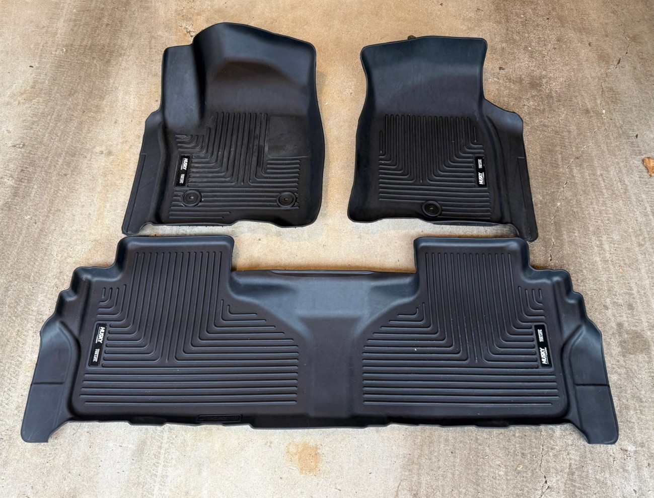 Husky Floor Mats Fit 2021-2026 Chevrolet Tahoe/GMC Yukon Great used condition.