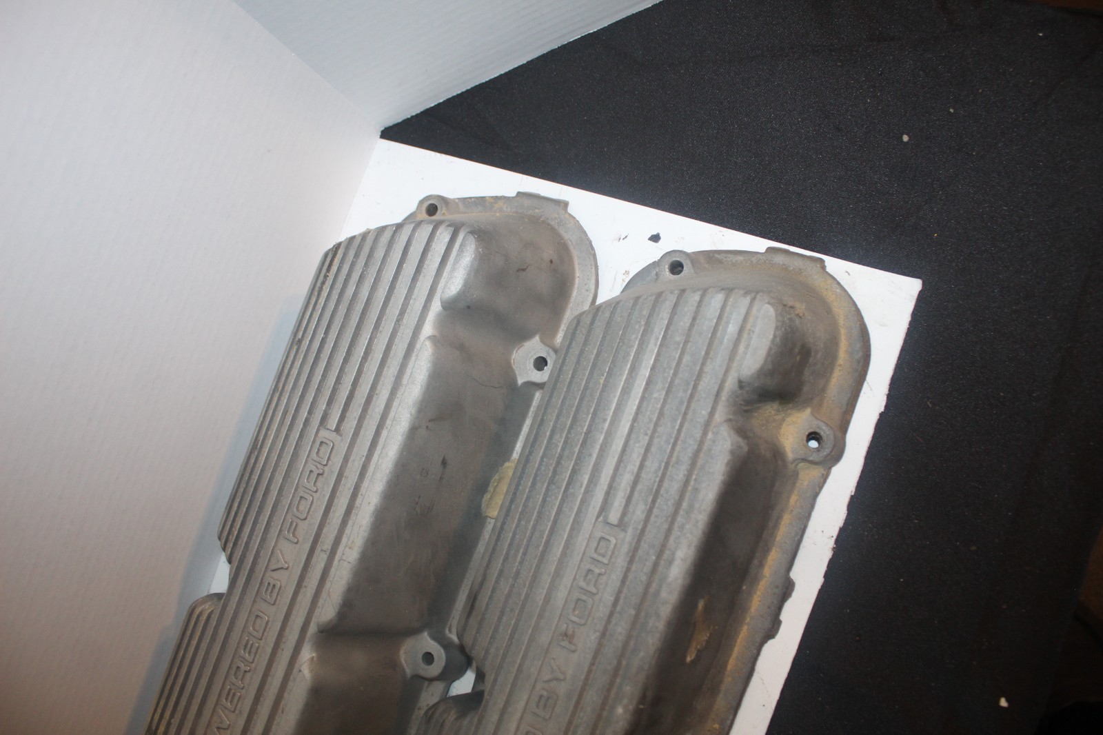 Powered By Ford SBF aluminum valve covers 302 performance E4ZE-6582 (303)