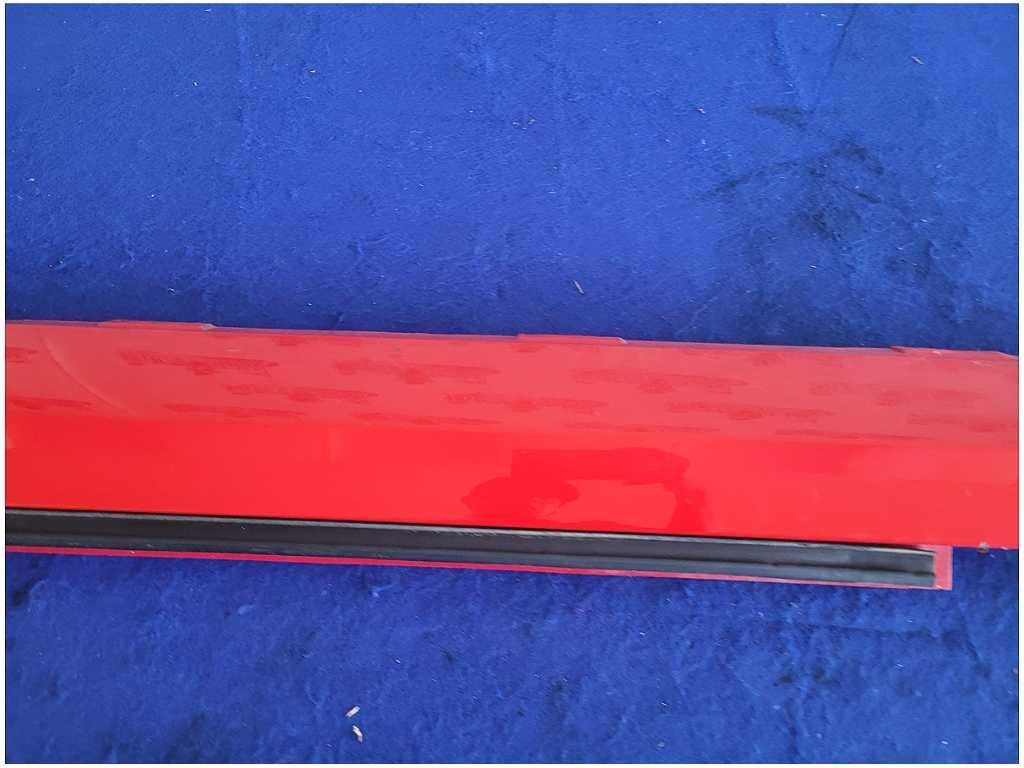 2010-2015 Chevrolet Camaro SS Driver Left Lower Rocker Panel Molding 2882